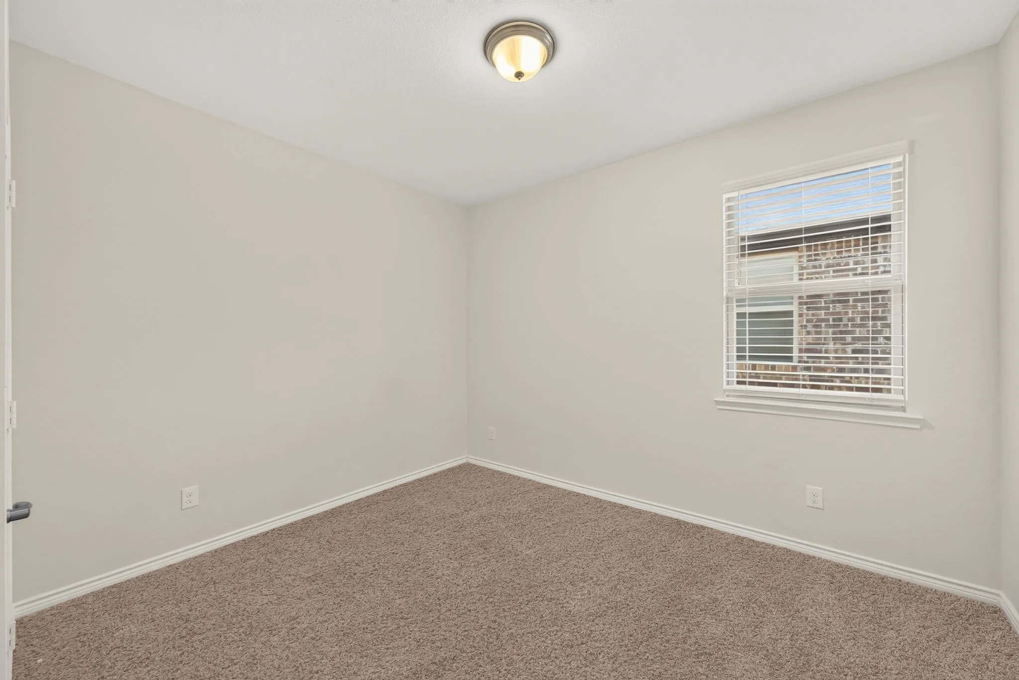 Single Family Residence For Sale in Denton County , 6317 Crownmere Drive, Celina, Texas 76227, 4 Bedroom, 2 Bathroom, 2 Garage spaces, 1,882 Sqft, built in 2019, mls#21364523, Real Estate Agent in Celina, Homes For Sale in Denton county, Homes For Sale in Celina, Realtor in Celina Texas, Real Estate Brokerage Independent Realty Texas, Luminita Cordes Realtor