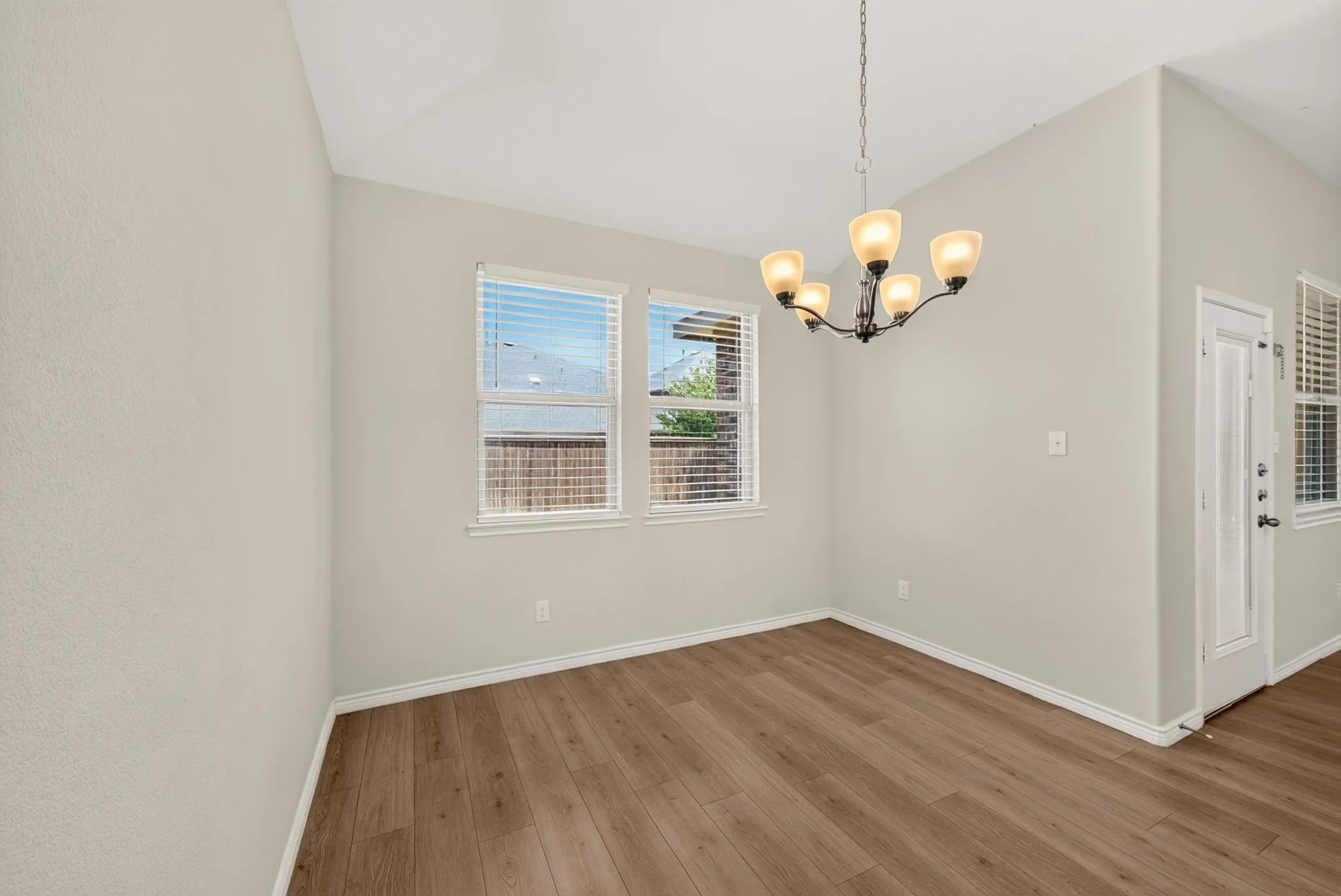 Single Family Residence For Sale in Denton County , 6317 Crownmere Drive, Celina, Texas 76227, 4 Bedroom, 2 Bathroom, 2 Garage spaces, 1,882 Sqft, built in 2019, mls#21364523, Real Estate Agent in Celina, Homes For Sale in Denton county, Homes For Sale in Celina, Realtor in Celina Texas, Real Estate Brokerage Independent Realty Texas, Luminita Cordes Realtor