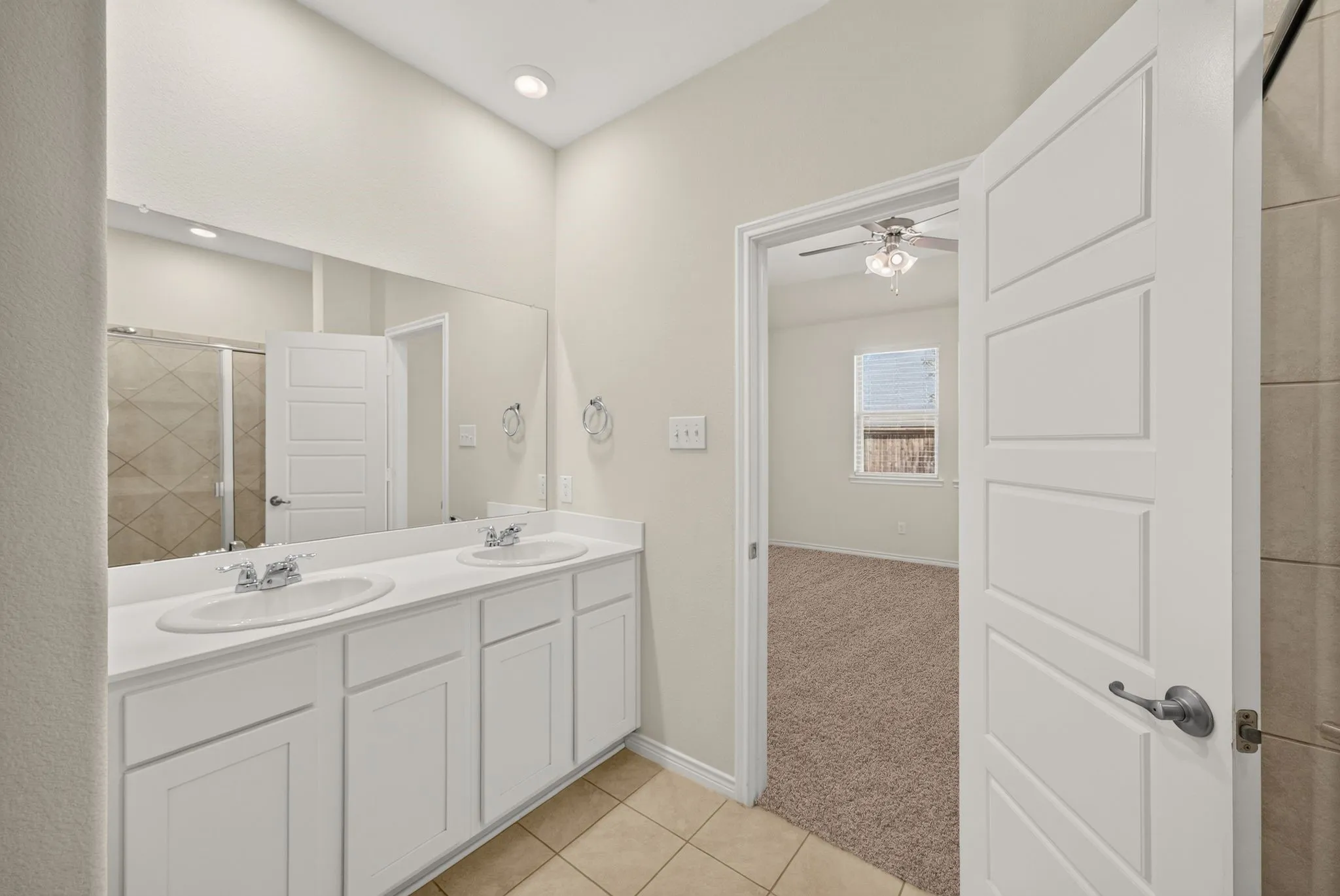 Single Family Residence For Sale in Denton County , 6317 Crownmere Drive, Celina, Texas 76227, 4 Bedroom, 2 Bathroom, 2 Garage spaces, 1,882 Sqft, built in 2019, mls#21364523, Real Estate Agent in Celina, Homes For Sale in Denton county, Homes For Sale in Celina, Realtor in Celina Texas, Real Estate Brokerage Independent Realty Texas, Luminita Cordes Realtor