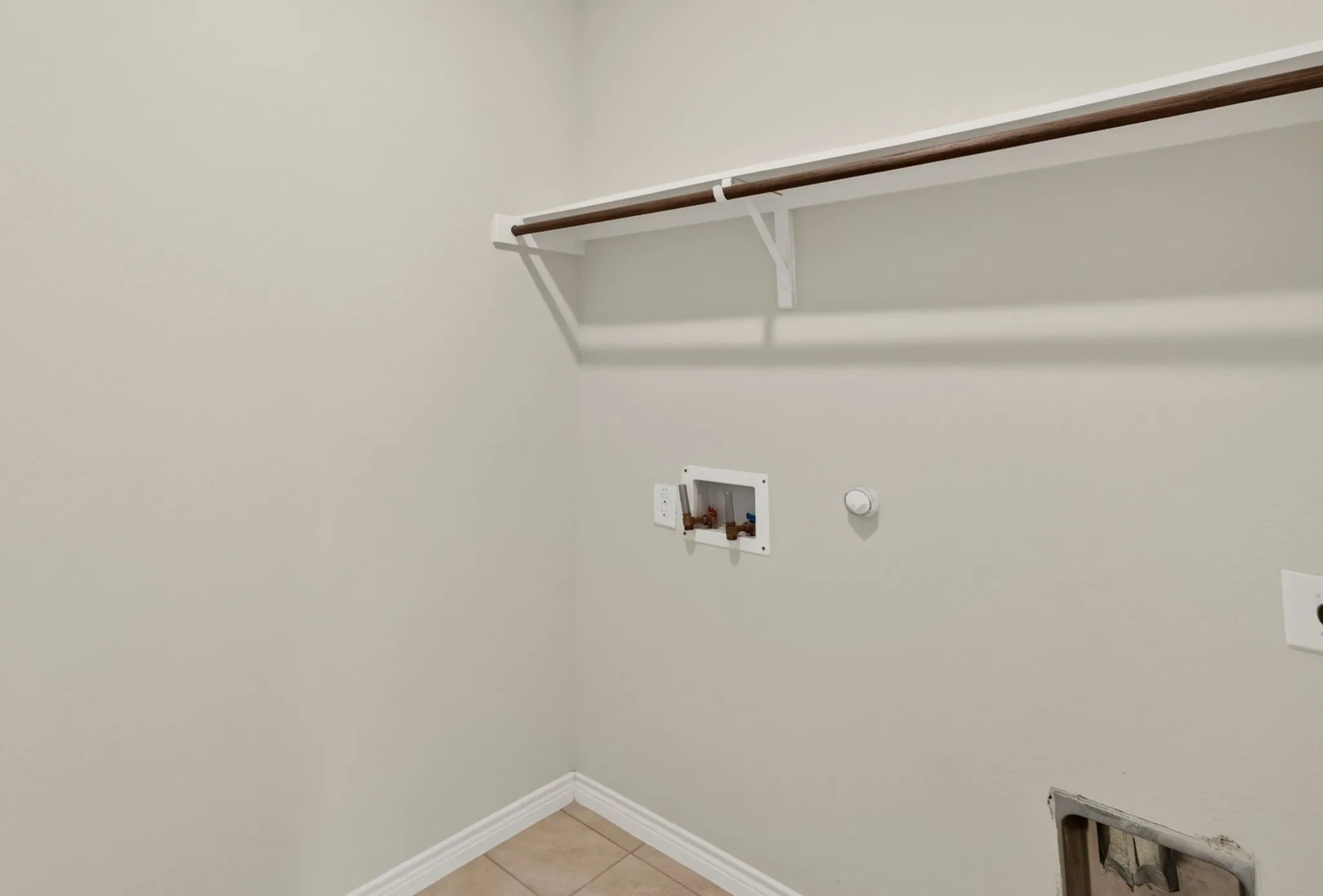 Single Family Residence For Sale in Denton County , 6317 Crownmere Drive, Celina, Texas 76227, 4 Bedroom, 2 Bathroom, 2 Garage spaces, 1,882 Sqft, built in 2019, mls#21364523, Real Estate Agent in Celina, Homes For Sale in Denton county, Homes For Sale in Celina, Realtor in Celina Texas, Real Estate Brokerage Independent Realty Texas, Luminita Cordes Realtor