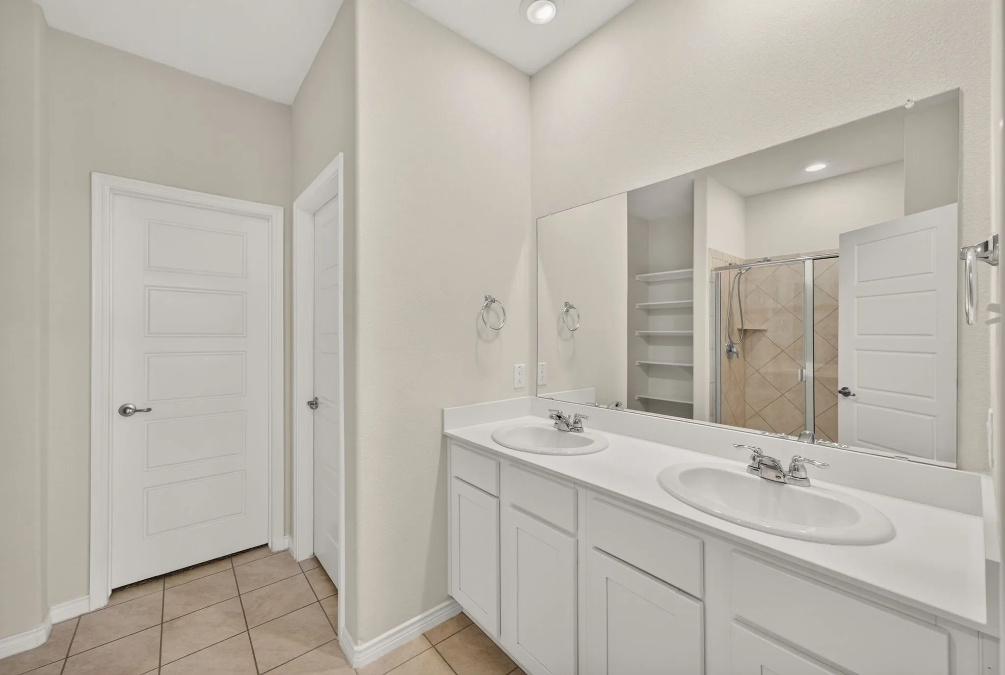 Single Family Residence For Sale in Denton County , 6317 Crownmere Drive, Celina, Texas 76227, 4 Bedroom, 2 Bathroom, 2 Garage spaces, 1,882 Sqft, built in 2019, mls#21364523, Real Estate Agent in Celina, Homes For Sale in Denton county, Homes For Sale in Celina, Realtor in Celina Texas, Real Estate Brokerage Independent Realty Texas, Luminita Cordes Realtor