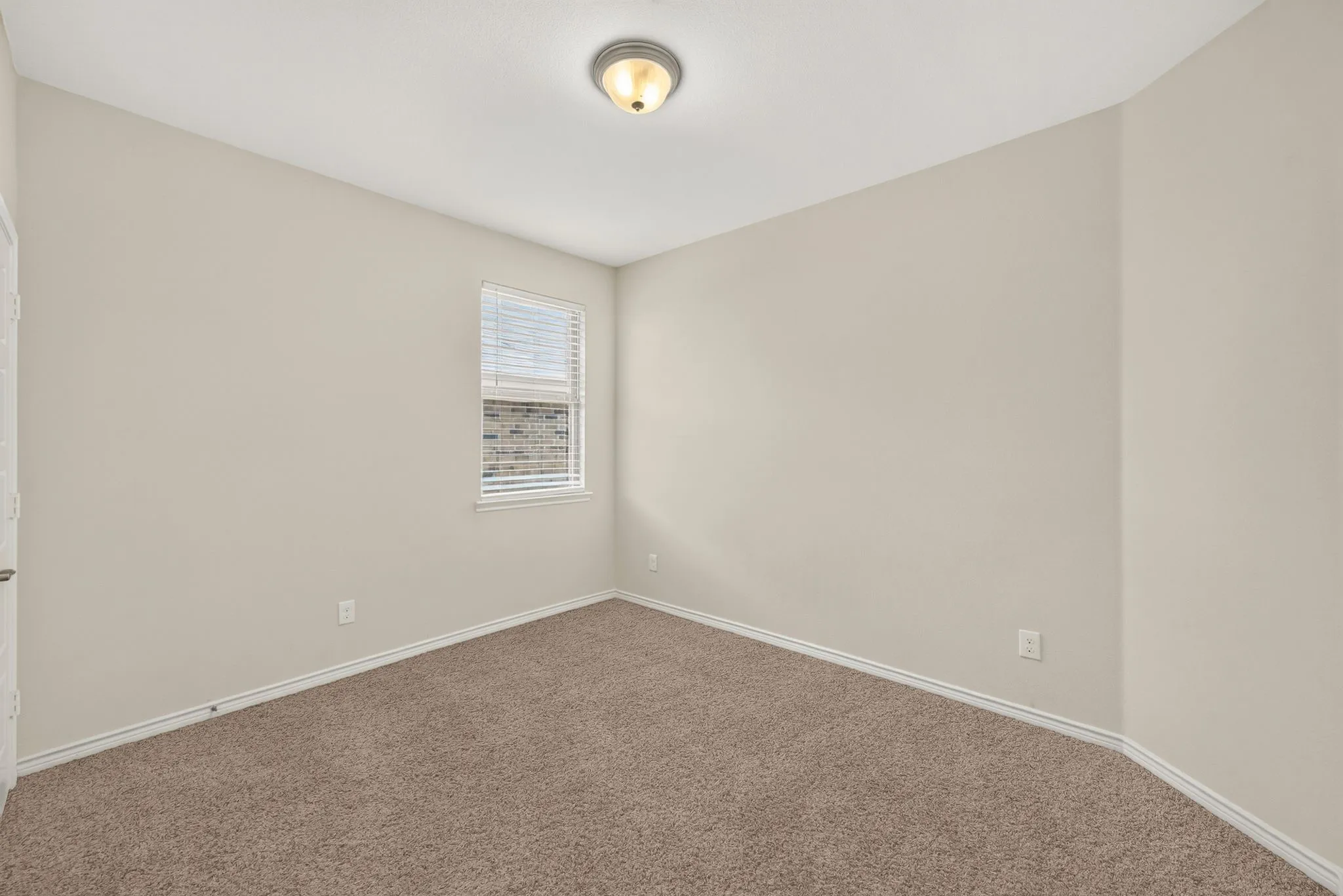 Single Family Residence For Sale in Denton County , 6317 Crownmere Drive, Celina, Texas 76227, 4 Bedroom, 2 Bathroom, 2 Garage spaces, 1,882 Sqft, built in 2019, mls#21364523, Real Estate Agent in Celina, Homes For Sale in Denton county, Homes For Sale in Celina, Realtor in Celina Texas, Real Estate Brokerage Independent Realty Texas, Luminita Cordes Realtor