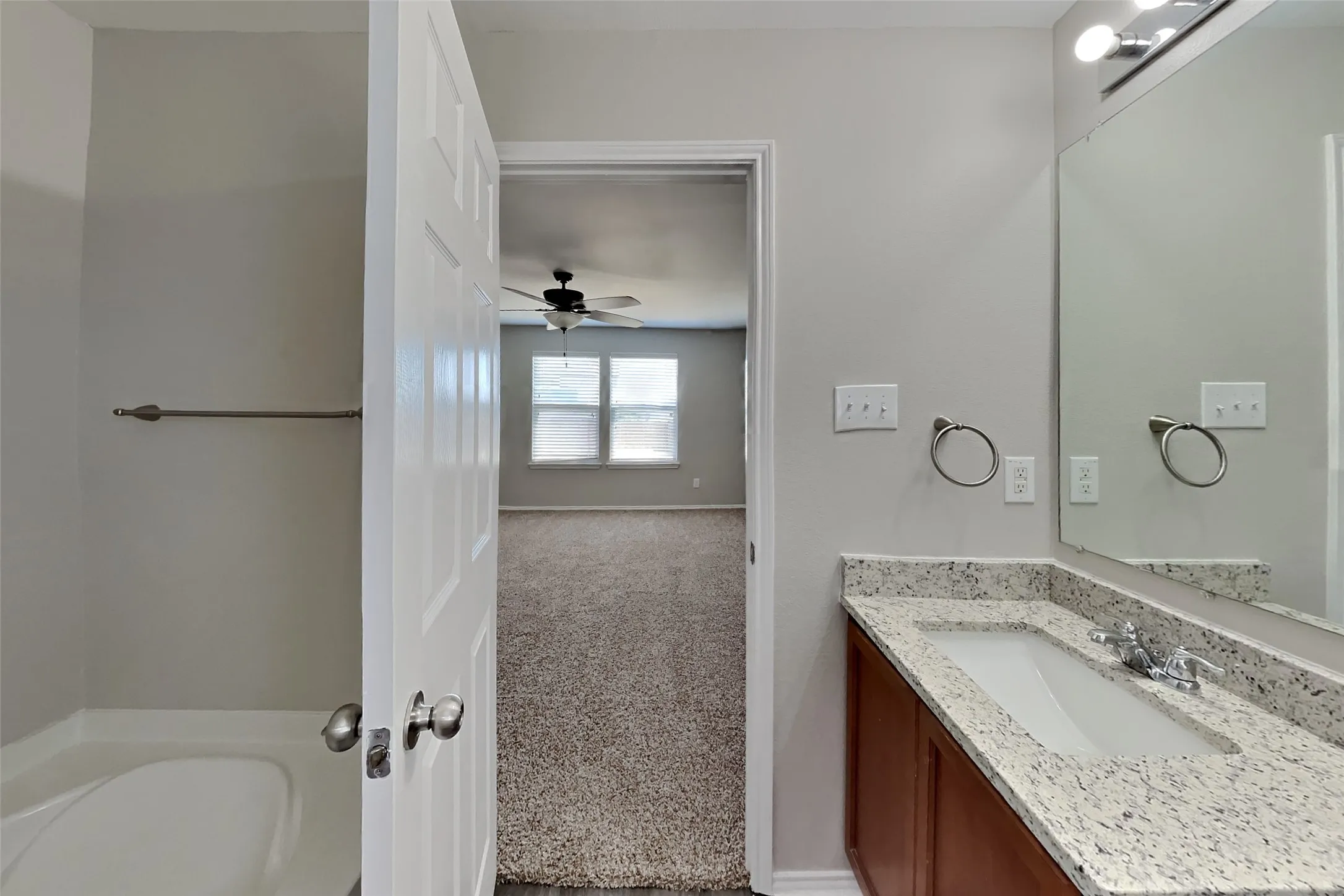 Single Family Residence For Rent in Tarrant County , 1256 Boxwood Lane, Burleson, Texas 76028, 3 Bedroom, 2 Bathroom, 2 Garage spaces, 1,661 Sqft, built in 2014, mls#21366659, Real Estate Agent in Burleson, Homes For Rent in Tarrant county, Homes For Rent in Burleson, Realtor in Burleson Texas, Real Estate Brokerage Independent Realty Texas, Luminita Cordes Realtor