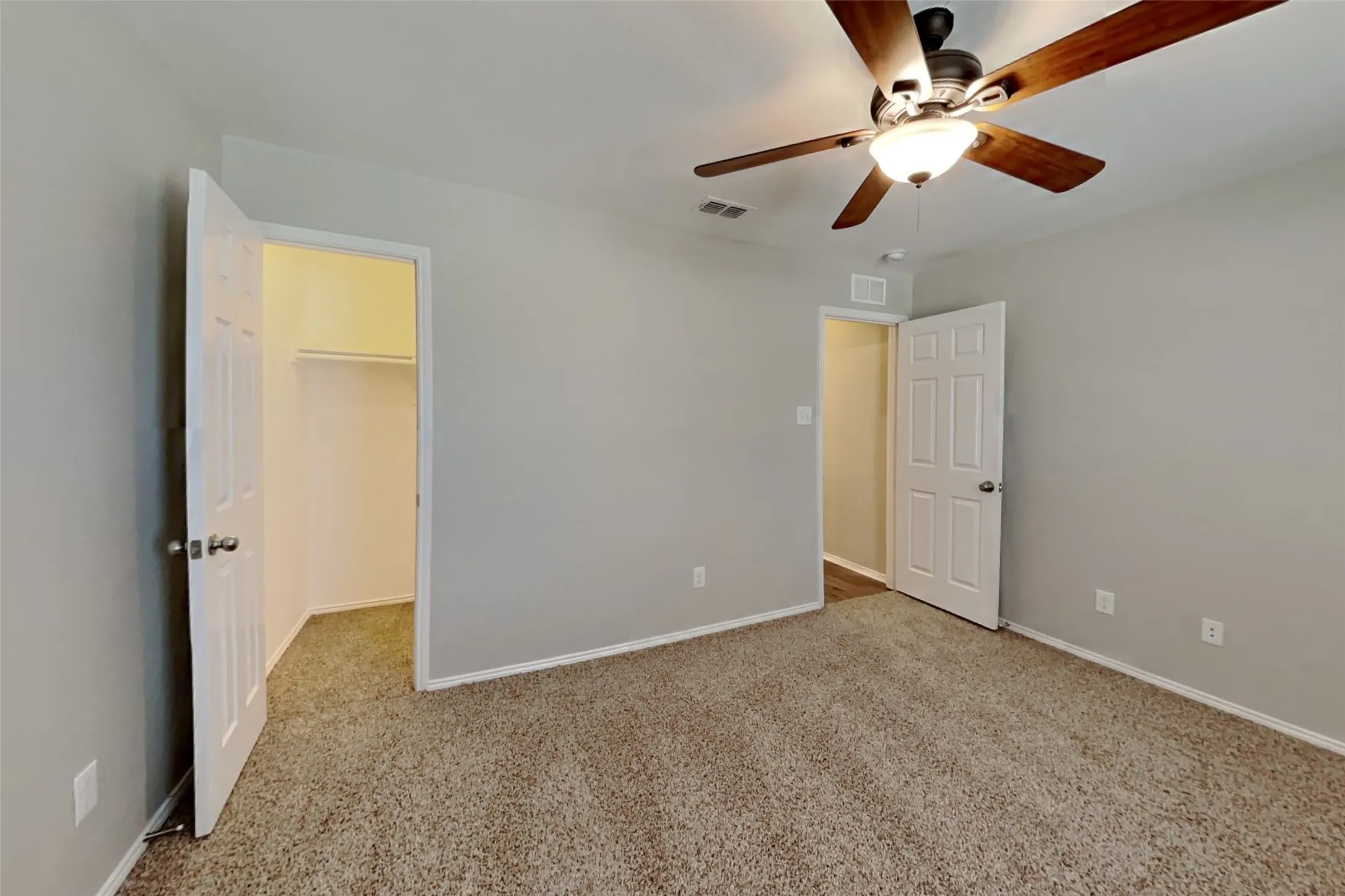 Single Family Residence For Rent in Tarrant County , 1256 Boxwood Lane, Burleson, Texas 76028, 3 Bedroom, 2 Bathroom, 2 Garage spaces, 1,661 Sqft, built in 2014, mls#21366659, Real Estate Agent in Burleson, Homes For Rent in Tarrant county, Homes For Rent in Burleson, Realtor in Burleson Texas, Real Estate Brokerage Independent Realty Texas, Luminita Cordes Realtor