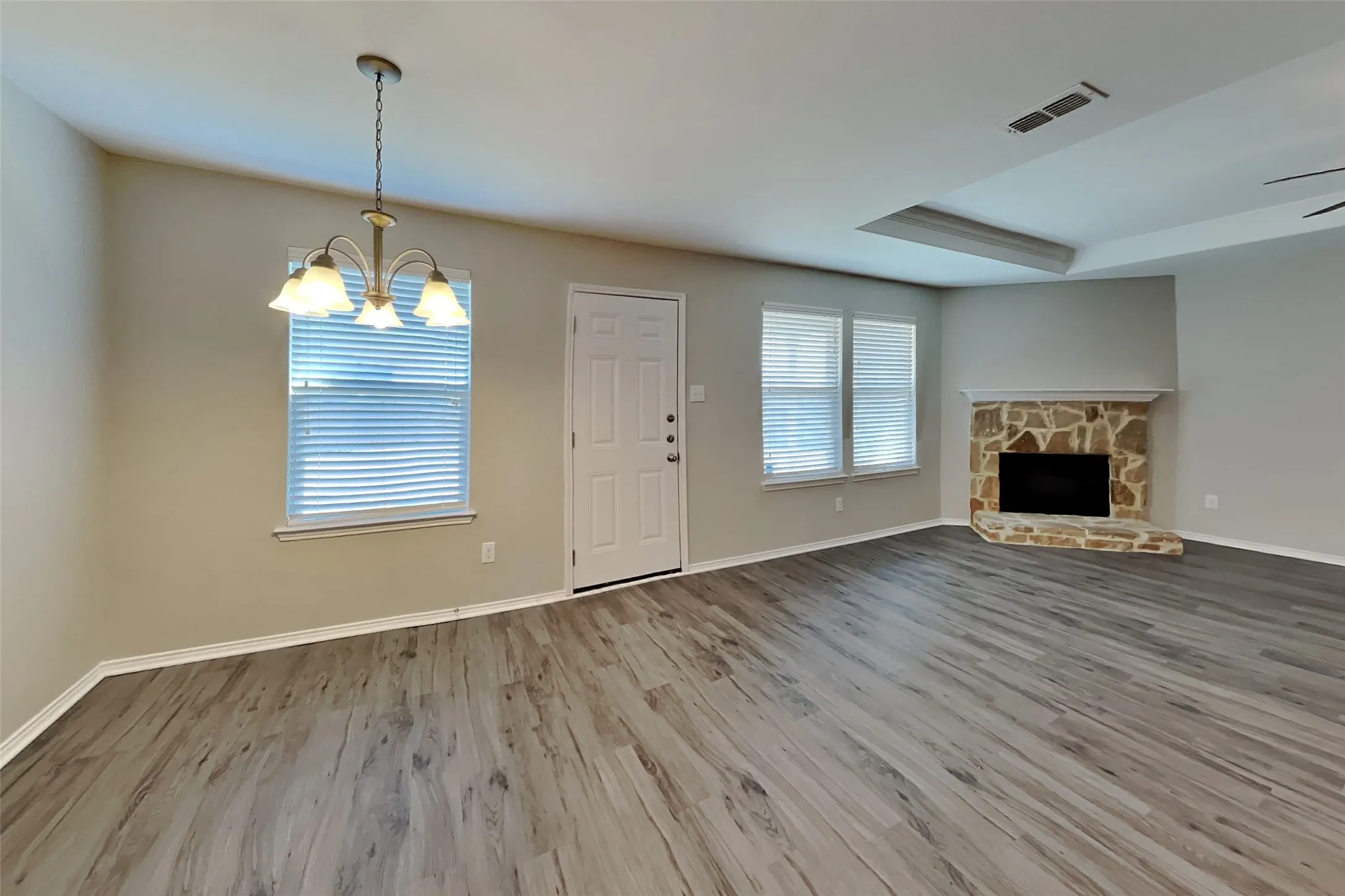 Single Family Residence For Rent in Tarrant County , 1256 Boxwood Lane, Burleson, Texas 76028, 3 Bedroom, 2 Bathroom, 2 Garage spaces, 1,661 Sqft, built in 2014, mls#21366659, Real Estate Agent in Burleson, Homes For Rent in Tarrant county, Homes For Rent in Burleson, Realtor in Burleson Texas, Real Estate Brokerage Independent Realty Texas, Luminita Cordes Realtor