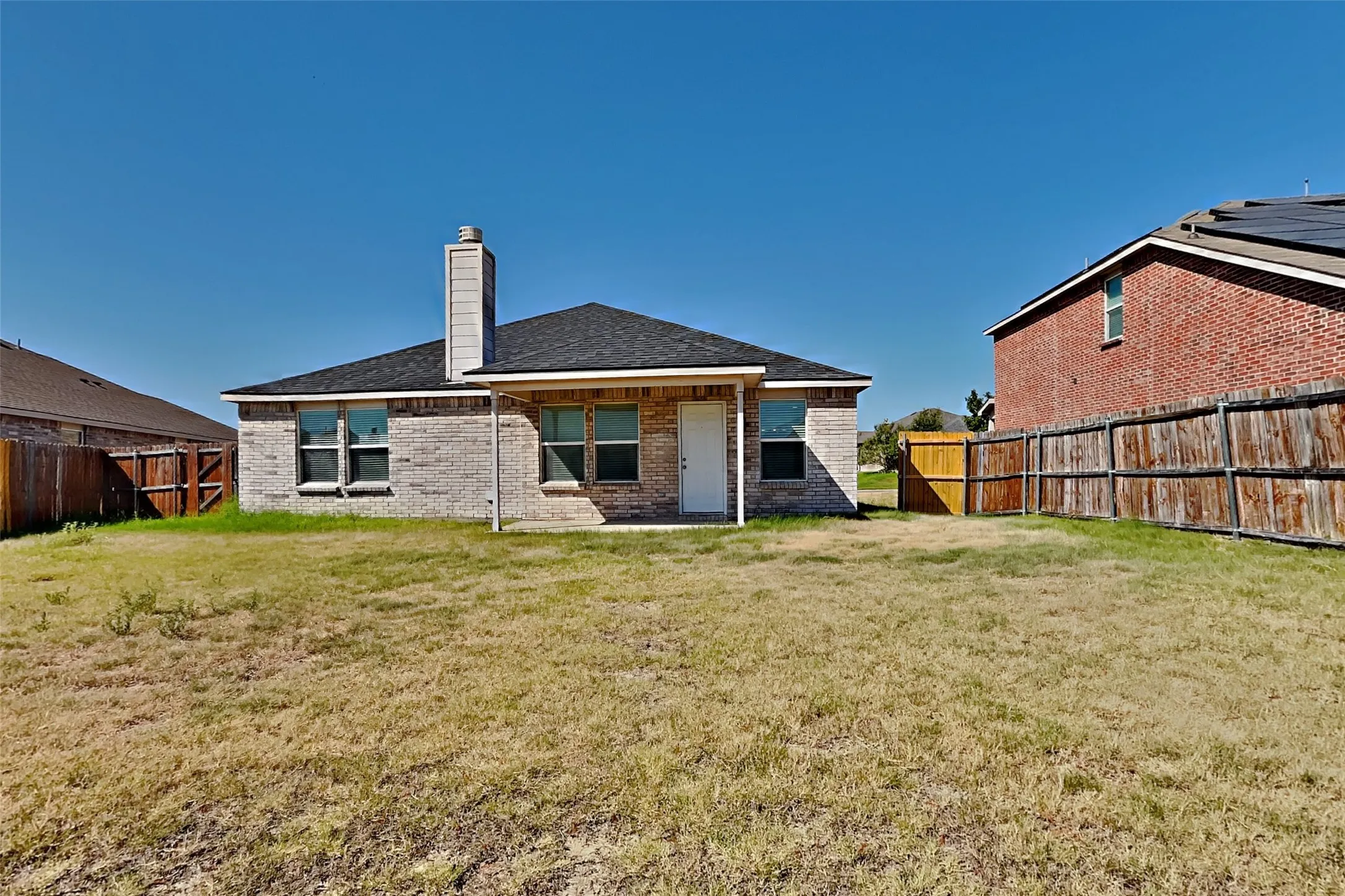 Single Family Residence For Rent in Tarrant County , 1256 Boxwood Lane, Burleson, Texas 76028, 3 Bedroom, 2 Bathroom, 2 Garage spaces, 1,661 Sqft, built in 2014, mls#21366659, Real Estate Agent in Burleson, Homes For Rent in Tarrant county, Homes For Rent in Burleson, Realtor in Burleson Texas, Real Estate Brokerage Independent Realty Texas, Luminita Cordes Realtor