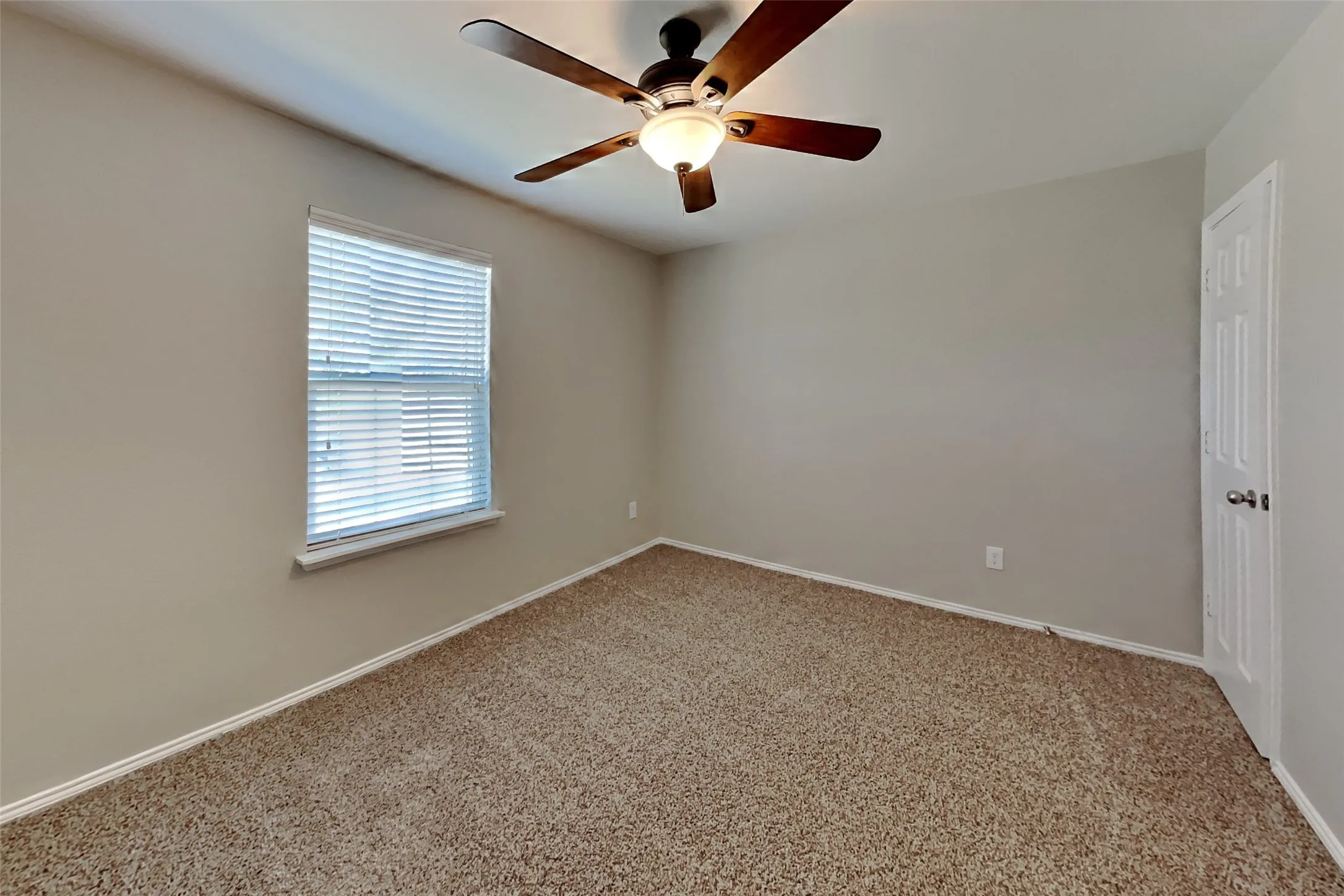 Single Family Residence For Rent in Tarrant County , 1256 Boxwood Lane, Burleson, Texas 76028, 3 Bedroom, 2 Bathroom, 2 Garage spaces, 1,661 Sqft, built in 2014, mls#21366659, Real Estate Agent in Burleson, Homes For Rent in Tarrant county, Homes For Rent in Burleson, Realtor in Burleson Texas, Real Estate Brokerage Independent Realty Texas, Luminita Cordes Realtor