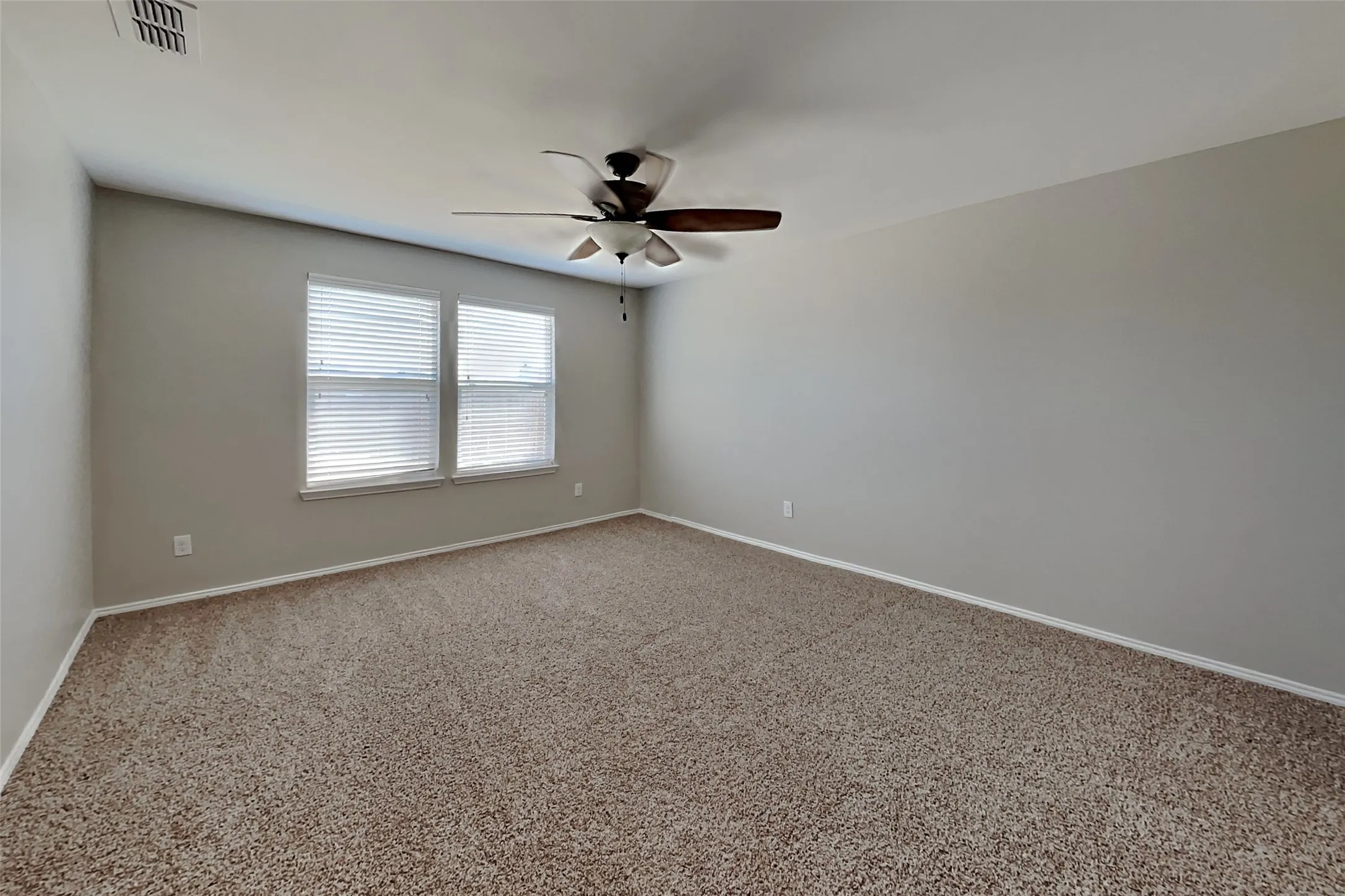 Single Family Residence For Rent in Tarrant County , 1256 Boxwood Lane, Burleson, Texas 76028, 3 Bedroom, 2 Bathroom, 2 Garage spaces, 1,661 Sqft, built in 2014, mls#21366659, Real Estate Agent in Burleson, Homes For Rent in Tarrant county, Homes For Rent in Burleson, Realtor in Burleson Texas, Real Estate Brokerage Independent Realty Texas, Luminita Cordes Realtor
