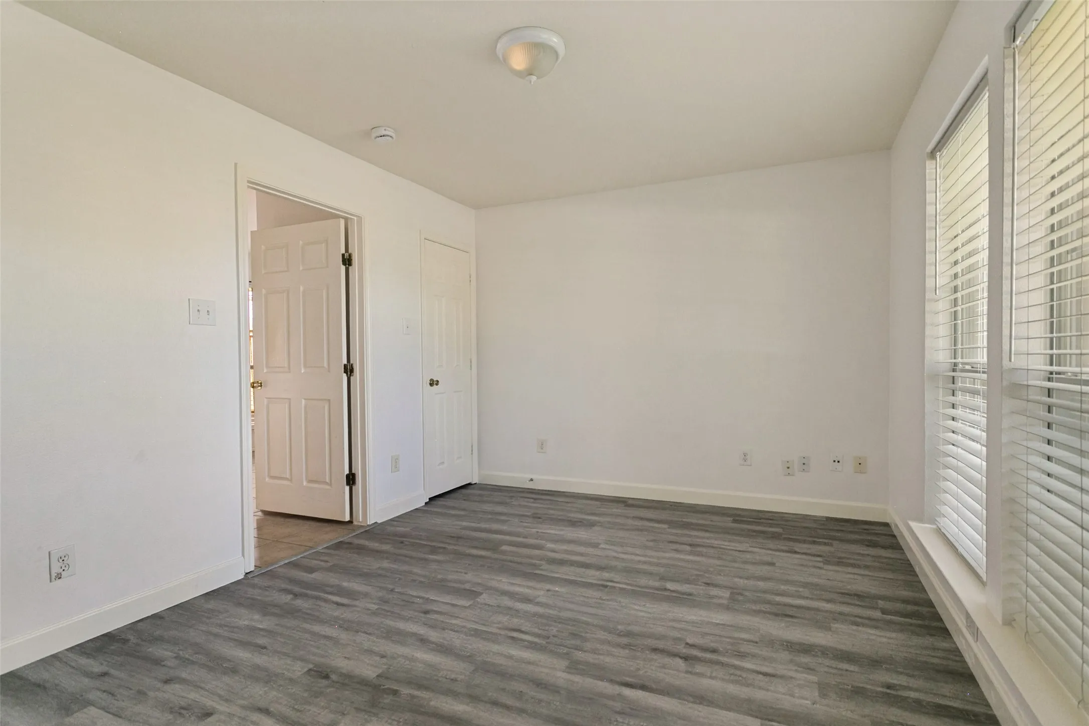 Single Family Residence For Sale in Collin County , 2424 Hunters Run Drive, Plano, Texas 75025, 4 Bedroom, 3 Bathroom, 2 Garage spaces, 2,017 Sqft, built in 1999, mls#21366662, Real Estate Agent in Plano, Homes For Sale in Collin county, Homes For Sale in Plano, Realtor in Plano Texas, Real Estate Brokerage Independent Realty Texas, Luminita Cordes Realtor