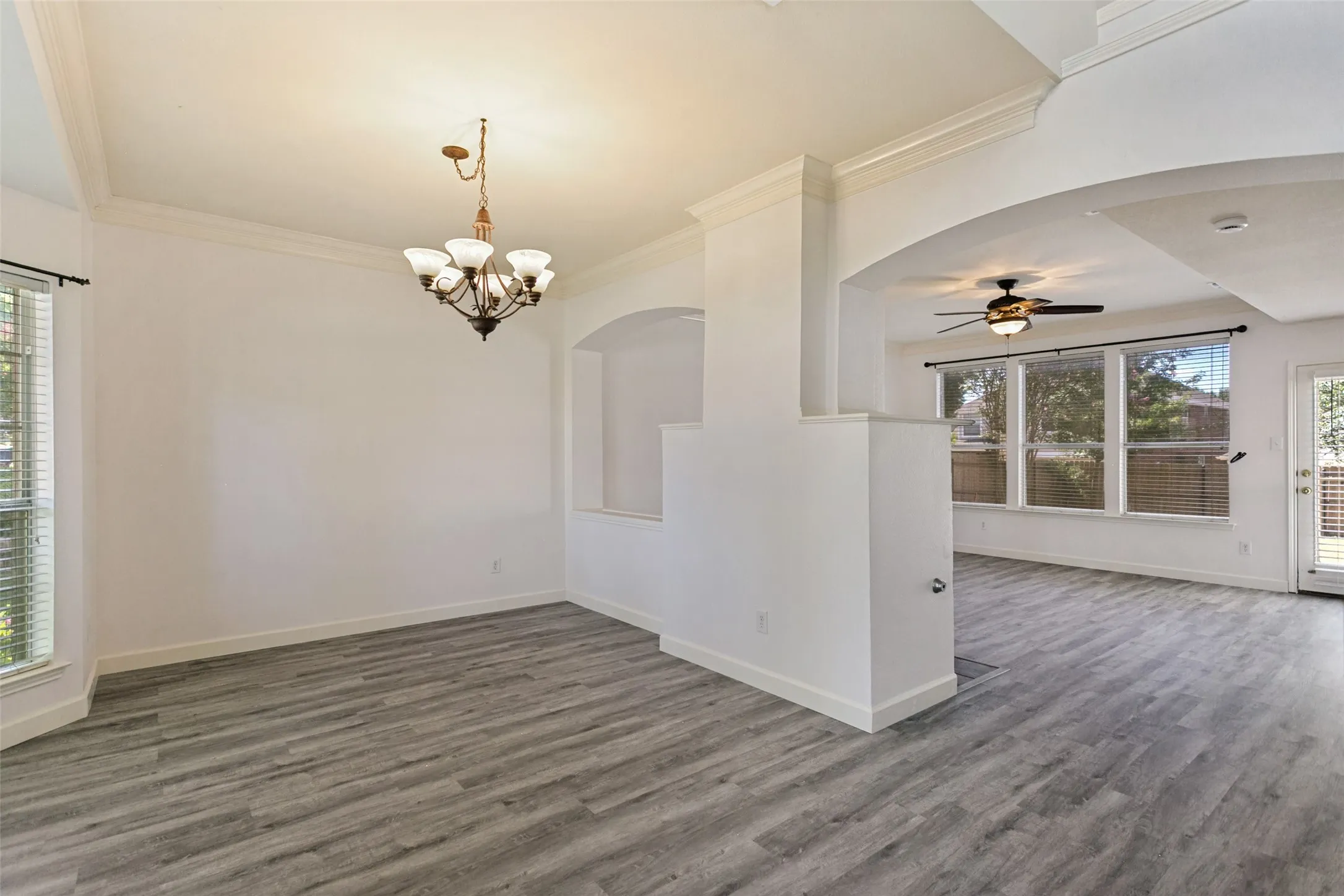 Single Family Residence For Sale in Collin County , 2424 Hunters Run Drive, Plano, Texas 75025, 4 Bedroom, 3 Bathroom, 2 Garage spaces, 2,017 Sqft, built in 1999, mls#21366662, Real Estate Agent in Plano, Homes For Sale in Collin county, Homes For Sale in Plano, Realtor in Plano Texas, Real Estate Brokerage Independent Realty Texas, Luminita Cordes Realtor