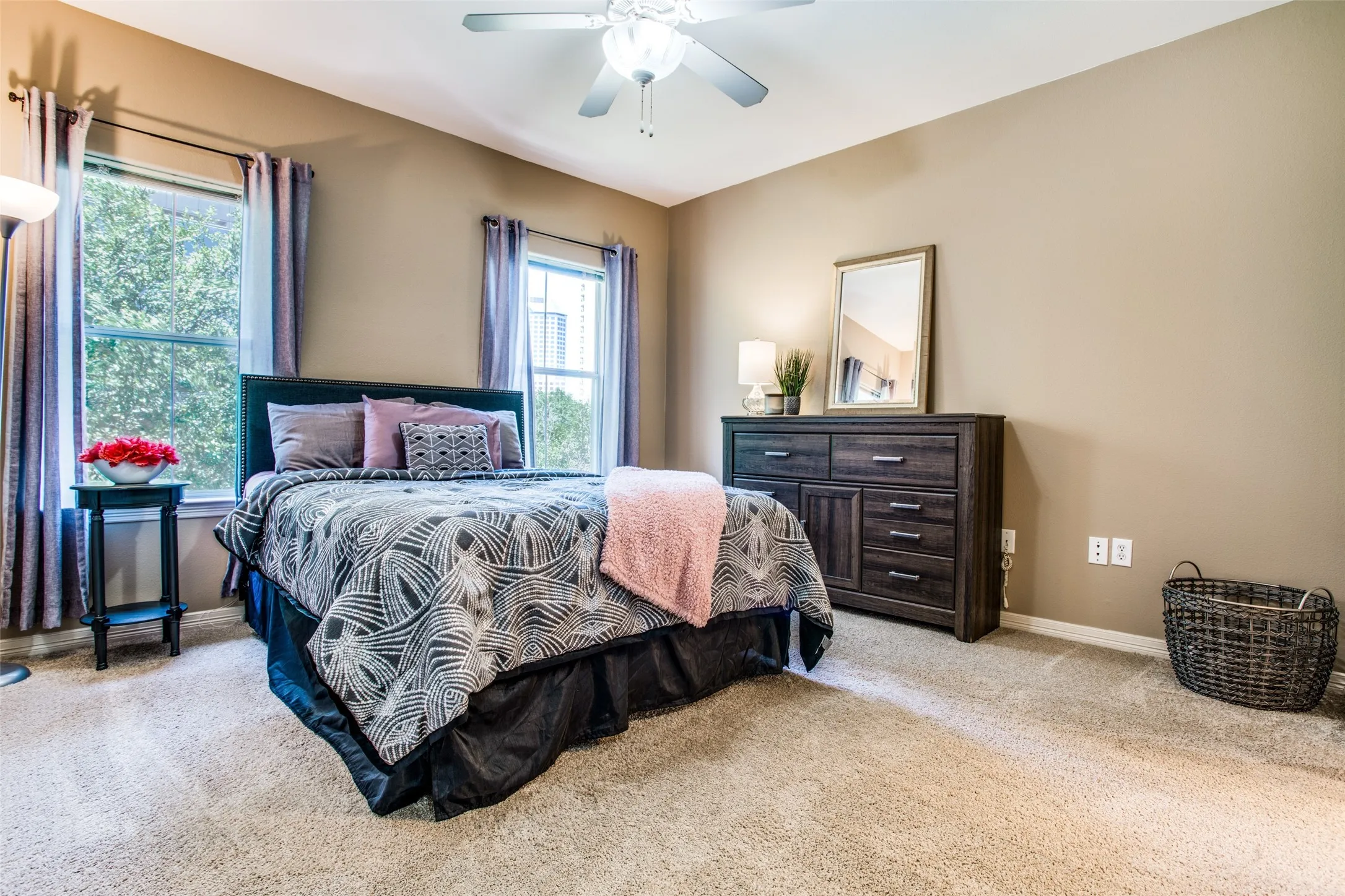 Condominium For Rent in Dallas County , 330 Las Colinas Boulevard E 464, Irving, Texas 75039, 1 Bedroom, 1 Bathroom, 1 Garage spaces, 813 Sqft, built in 2001, mls#21359519, Real Estate Agent in Irving, Homes For Rent in Dallas county, Homes For Rent in Irving, Realtor in Irving Texas, Real Estate Brokerage Independent Realty Texas, Luminita Cordes Realtor