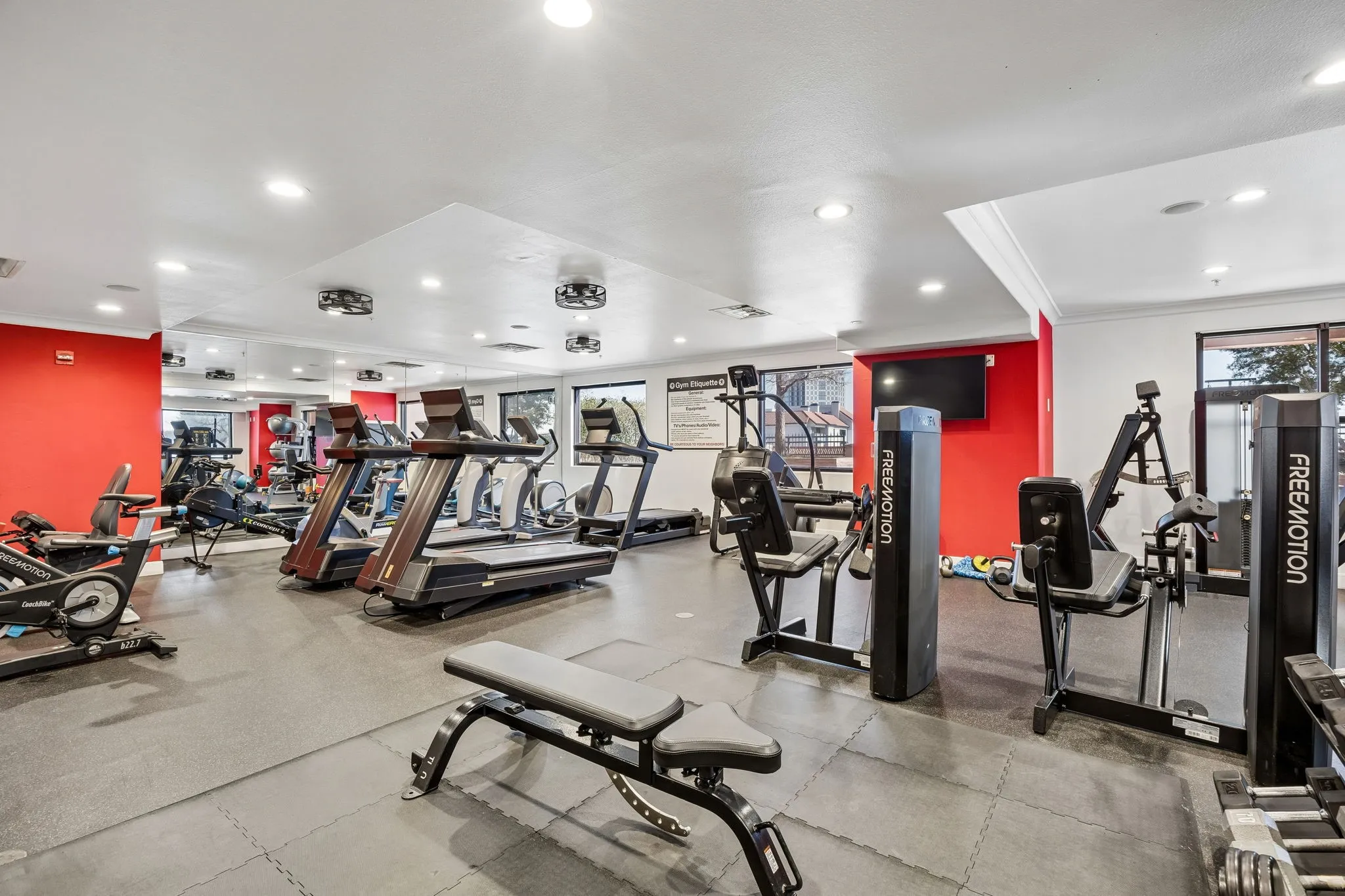 Condominium For Rent in Dallas County , 330 Las Colinas Boulevard E 464, Irving, Texas 75039, 1 Bedroom, 1 Bathroom, 1 Garage spaces, 813 Sqft, built in 2001, mls#21359519, Real Estate Agent in Irving, Homes For Rent in Dallas county, Homes For Rent in Irving, Realtor in Irving Texas, Real Estate Brokerage Independent Realty Texas, Luminita Cordes Realtor
