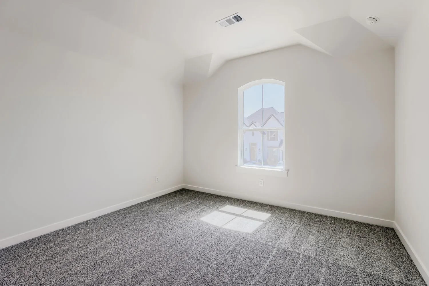Additional bedroom