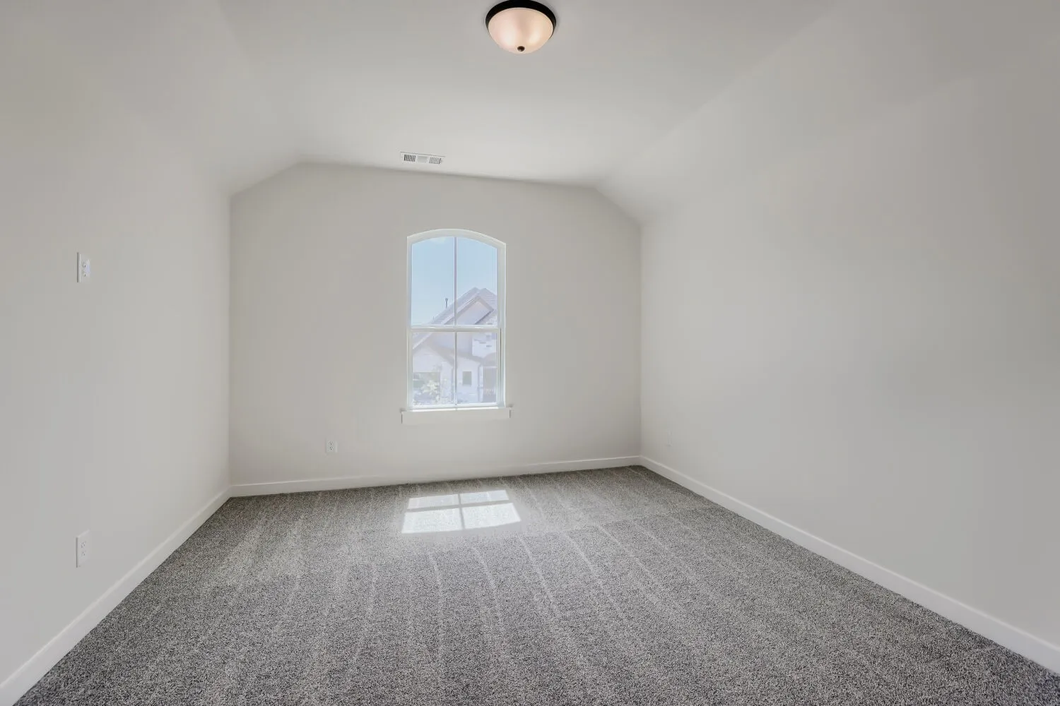 Additional bedroom