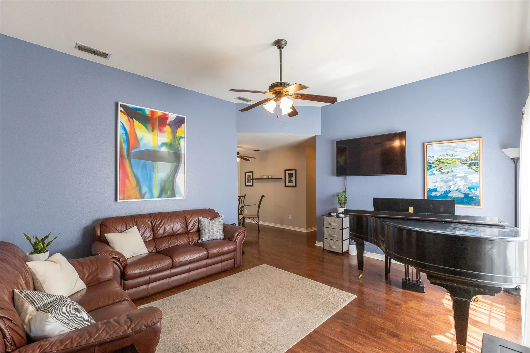 Single Family Residence For Sale in Taylor County , 3934 Wake Forest Lane, Abilene, Texas 79602, 3 Bedroom, 2 Bathroom, 2 Garage spaces, 1,318 Sqft, built in 1998, mls#21362765, Real Estate Agent in Abilene, Homes For Sale in Taylor county, Homes For Sale in Abilene, Realtor in Abilene Texas, Real Estate Brokerage Independent Realty Texas, Luminita Cordes Realtor