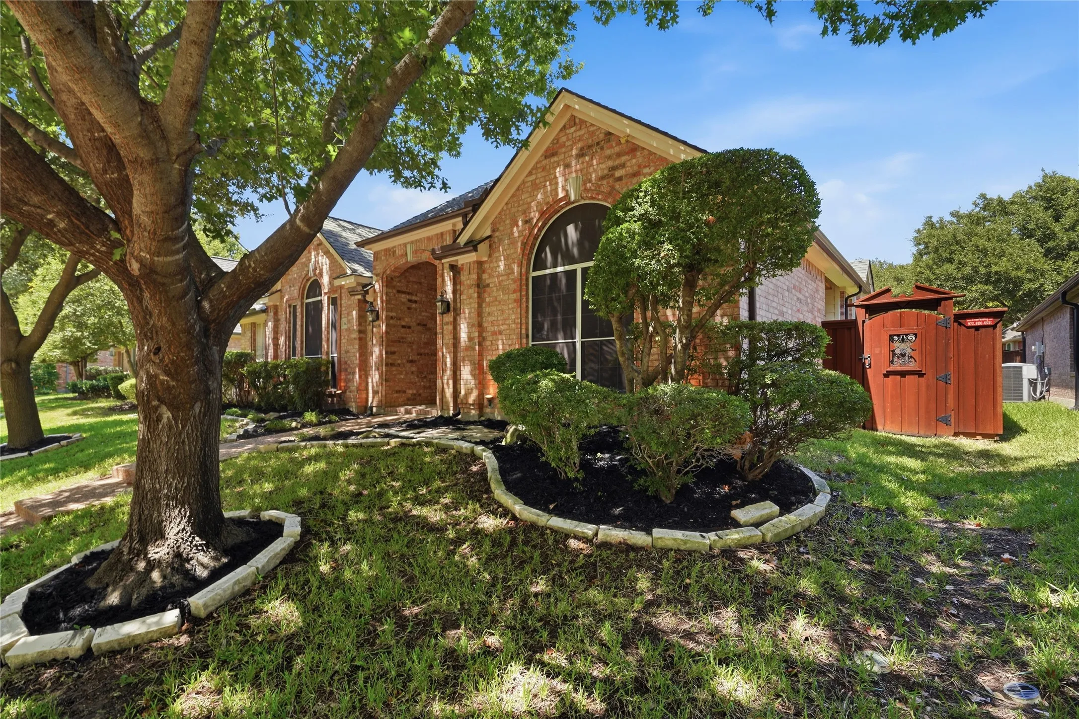 Single Family Residence For Sale in Collin County , 1432 Lone Star Court, Allen, Texas 75013, 4 Bedroom, 3 Bathroom, 2 Garage spaces, 2,332 Sqft, built in 1994, mls#21366672, Real Estate Agent in Allen, Homes For Sale in Collin county, Homes For Sale in Allen, Realtor in Allen Texas, Real Estate Brokerage Independent Realty Texas, Luminita Cordes Realtor