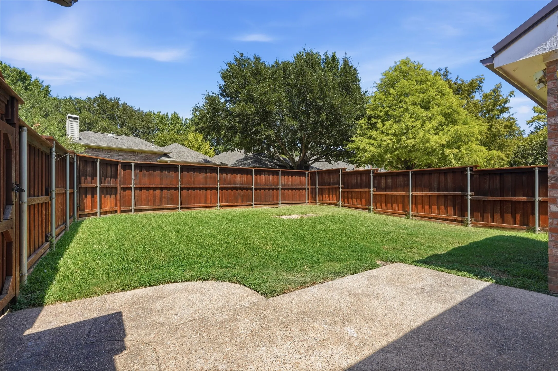 Single Family Residence For Sale in Collin County , 1432 Lone Star Court, Allen, Texas 75013, 4 Bedroom, 3 Bathroom, 2 Garage spaces, 2,332 Sqft, built in 1994, mls#21366672, Real Estate Agent in Allen, Homes For Sale in Collin county, Homes For Sale in Allen, Realtor in Allen Texas, Real Estate Brokerage Independent Realty Texas, Luminita Cordes Realtor