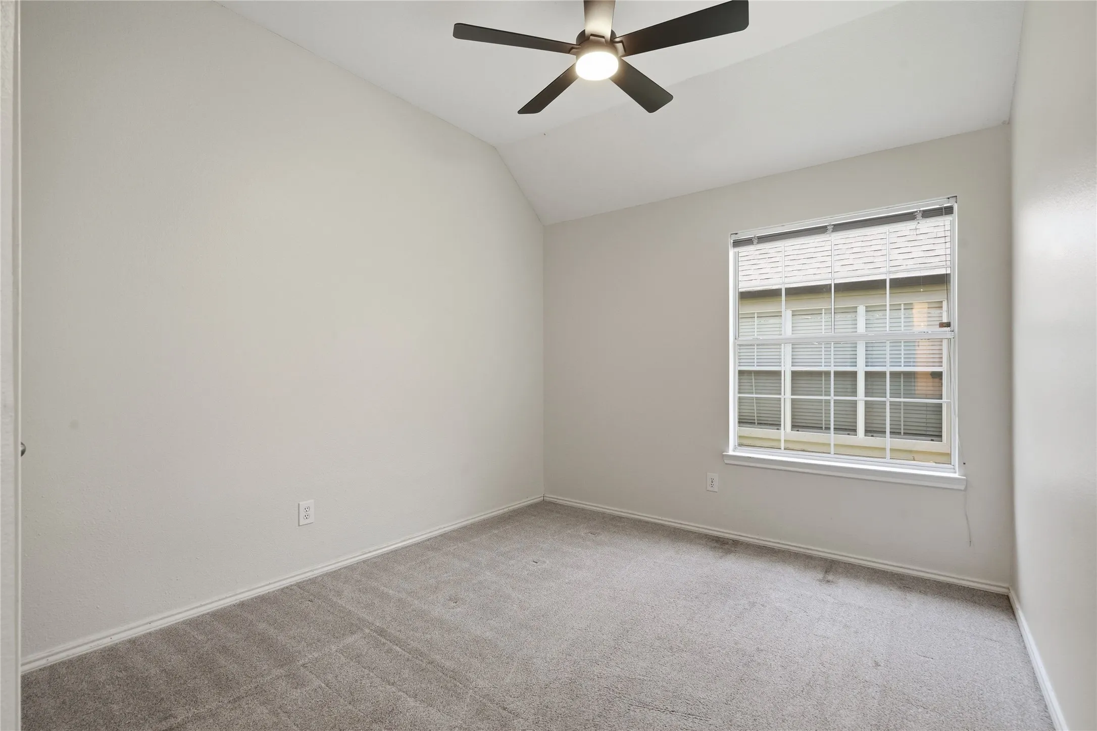 Single Family Residence For Sale in Collin County , 1432 Lone Star Court, Allen, Texas 75013, 4 Bedroom, 3 Bathroom, 2 Garage spaces, 2,332 Sqft, built in 1994, mls#21366672, Real Estate Agent in Allen, Homes For Sale in Collin county, Homes For Sale in Allen, Realtor in Allen Texas, Real Estate Brokerage Independent Realty Texas, Luminita Cordes Realtor