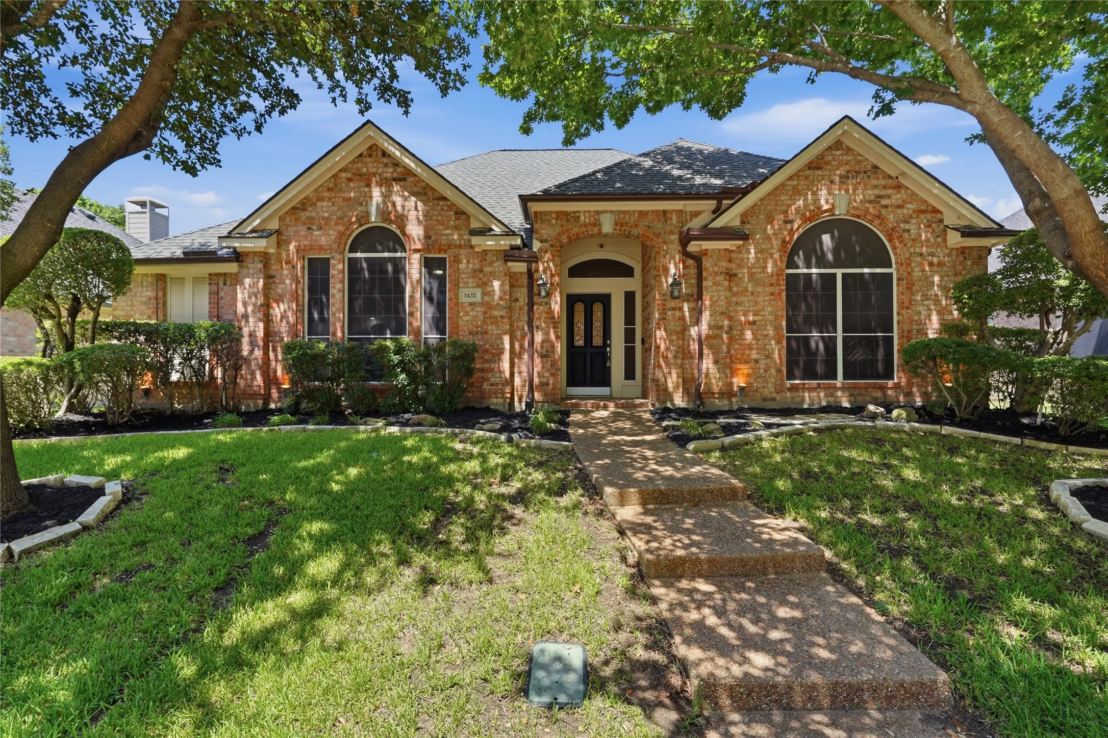 Single Family Residence For Sale in Collin County , 1432 Lone Star Court, Allen, Texas 75013, 4 Bedroom, 3 Bathroom, 2 Garage spaces, 2,332 Sqft, built in 1994, mls#21366672, Real Estate Agent in Allen, Homes For Sale in Collin county, Homes For Sale in Allen, Realtor in Allen Texas, Real Estate Brokerage Independent Realty Texas, Luminita Cordes Realtor