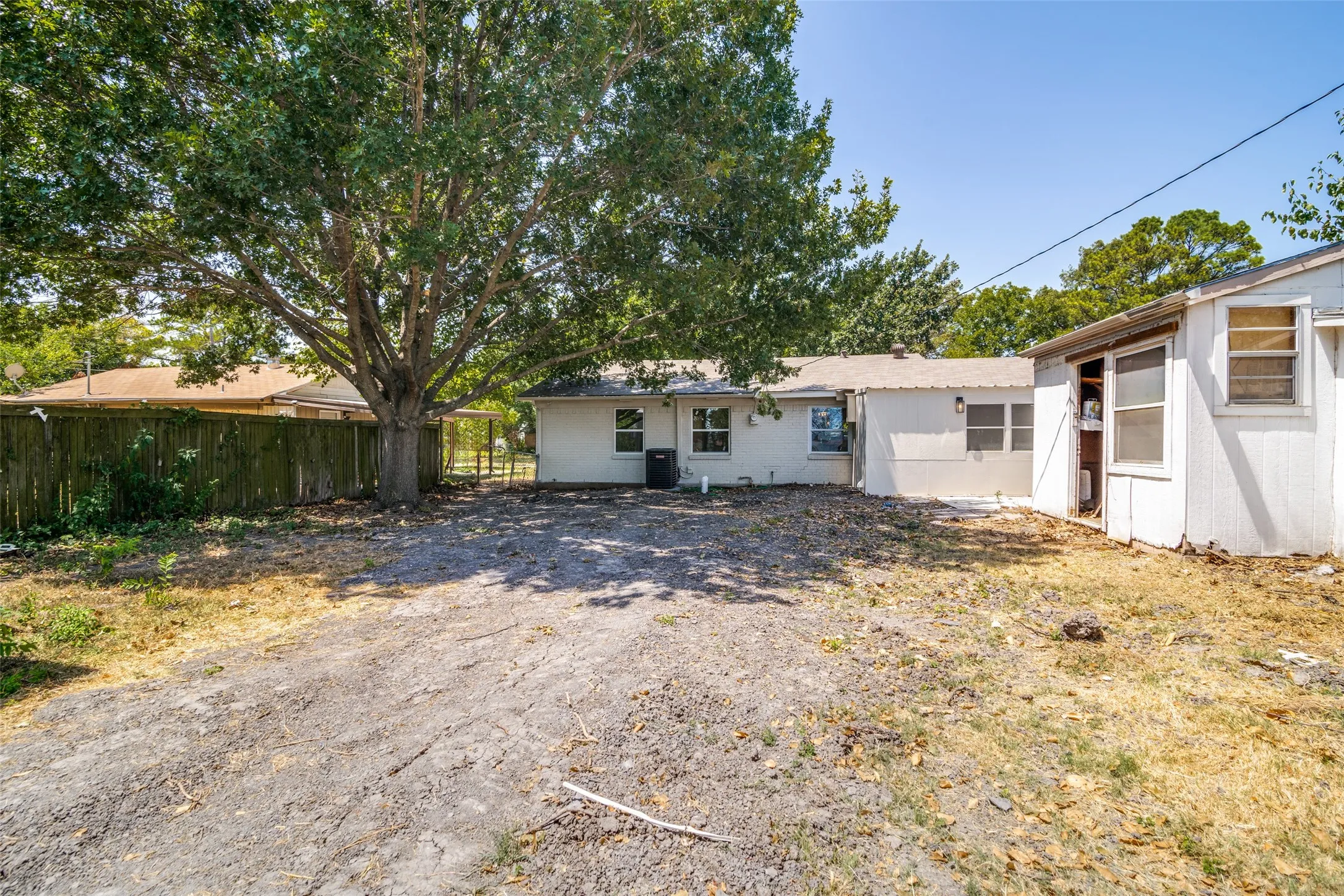 Single Family Residence For Sale in Dallas County , 2012 Millie Drive, Mesquite, Texas 75149, 4 Bedroom, 2 Bathroom, Garage spaces, 1,231 Sqft, built in 1960, mls#21366344, Real Estate Agent in Mesquite, Homes For Sale in Dallas county, Homes For Sale in Mesquite, Realtor in Mesquite Texas, Real Estate Brokerage Independent Realty Texas, Luminita Cordes Realtor