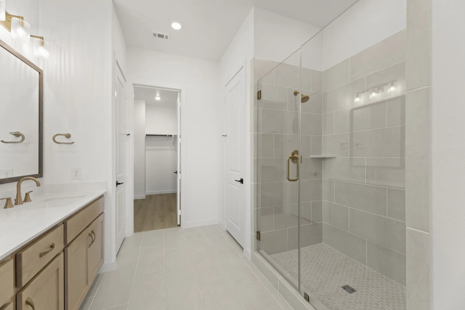 21. 6804 Gibson - Bath (2)