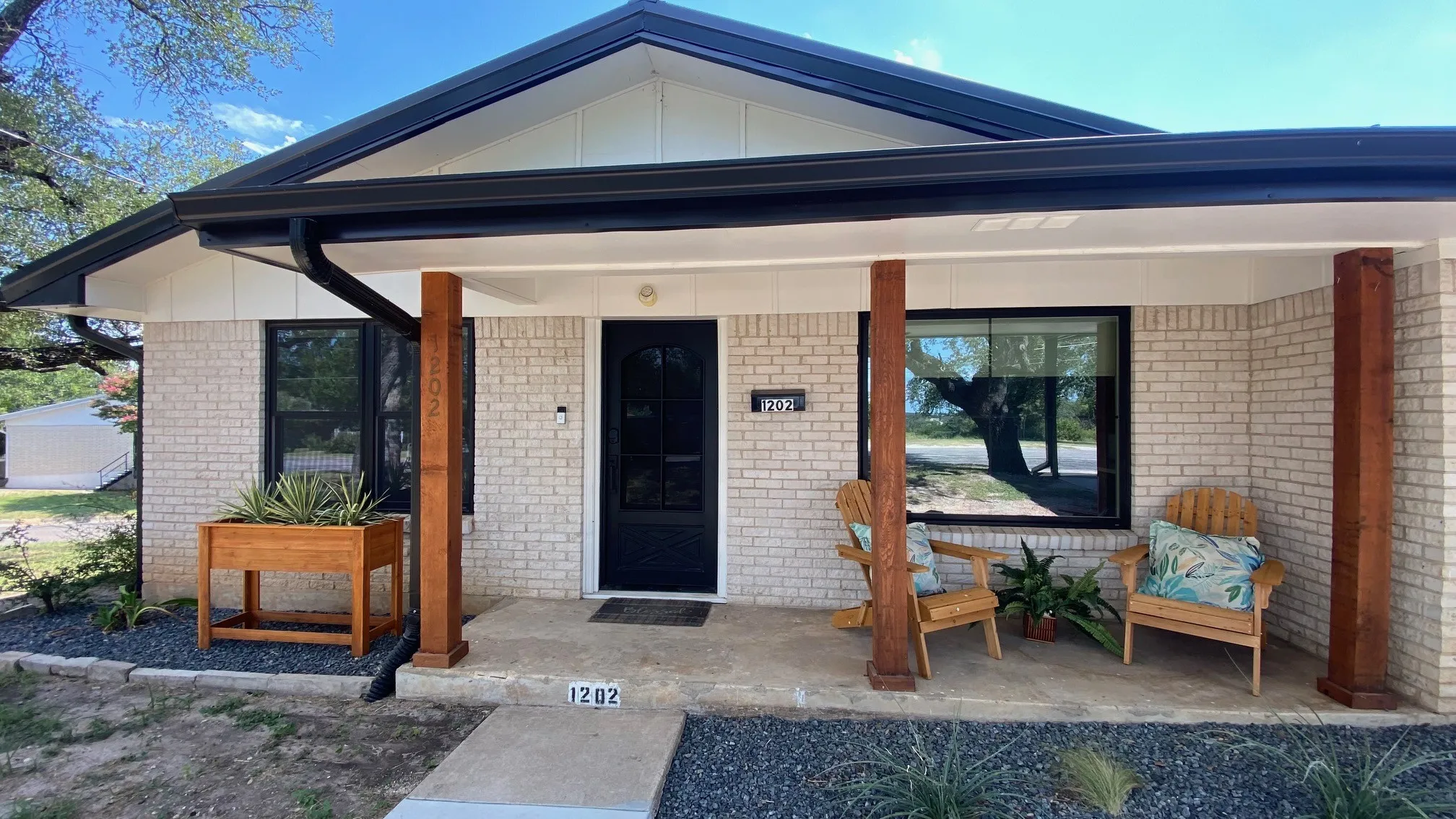 Single Family Residence For Sale in Lampasas County , 1202 Nix Road, Lampasas, Texas 76550, 3 Bedroom, 3 Bathroom, Garage spaces, 1,590 Sqft, built in 1970, Price $318,000, mls#21366609, Real Estate Agent in Lampasas, Homes For Sale in Lampasas county, Homes For Sale in Lampasas, Realtor in Lampasas Texas, Real Estate Brokerage Independent Realty Texas, Luminita Cordes Realtor