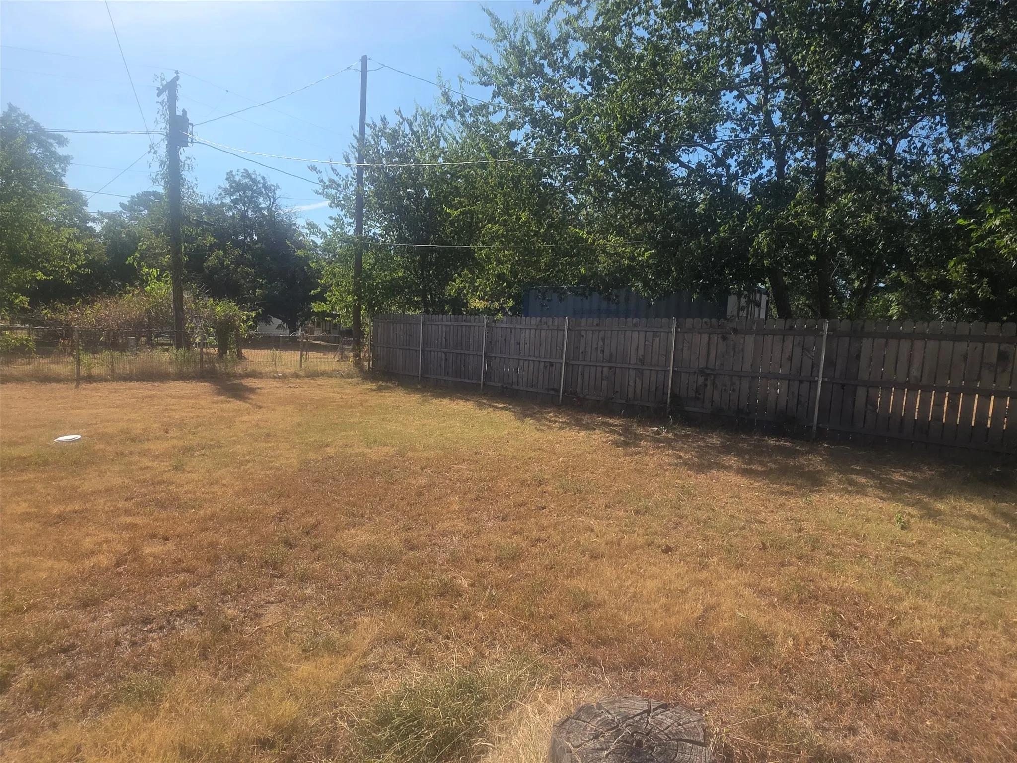 Single Family Residence For Sale in Young County , 209 Ohio Avenue, Graham, Texas 76450, 2 Bedroom, 1 Bathroom, Garage spaces, 768 Sqft, built in 1945, mls#21366673, Real Estate Agent in Graham, Homes For Sale in Young county, Homes For Sale in Graham, Realtor in Graham Texas, Real Estate Brokerage Independent Realty Texas, Luminita Cordes Realtor