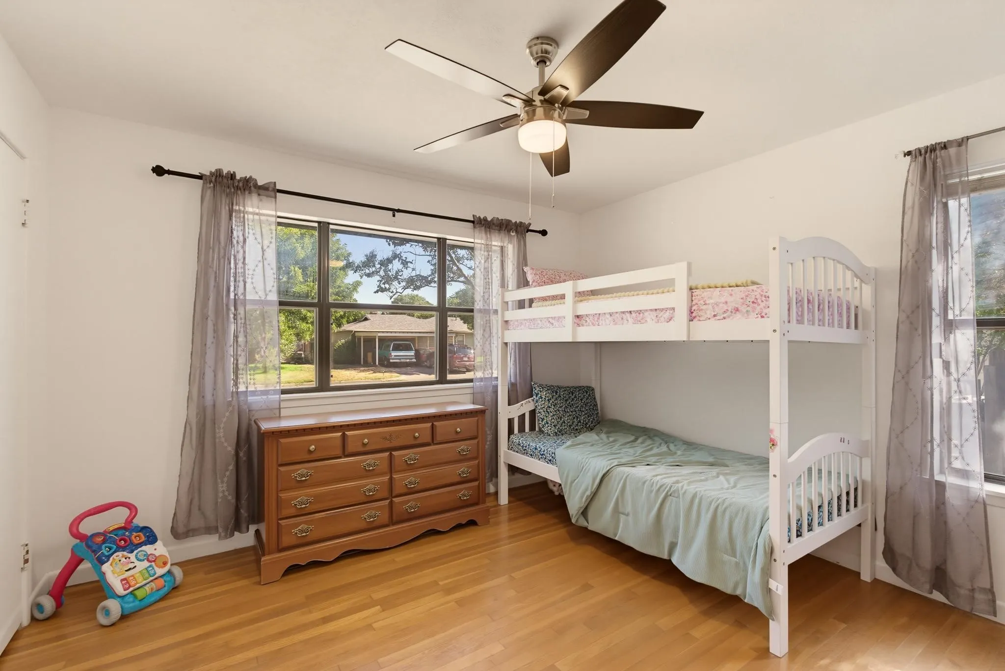 Single Family Residence For Sale in Taylor County , 2363 S 34th Street, Abilene, Texas 79605, 3 Bedroom, 2 Bathroom, 2 Garage spaces, 1,780 Sqft, built in 1955, mls#21365679, Real Estate Agent in Abilene, Homes For Sale in Taylor county, Homes For Sale in Abilene, Realtor in Abilene Texas, Real Estate Brokerage Independent Realty Texas, Luminita Cordes Realtor