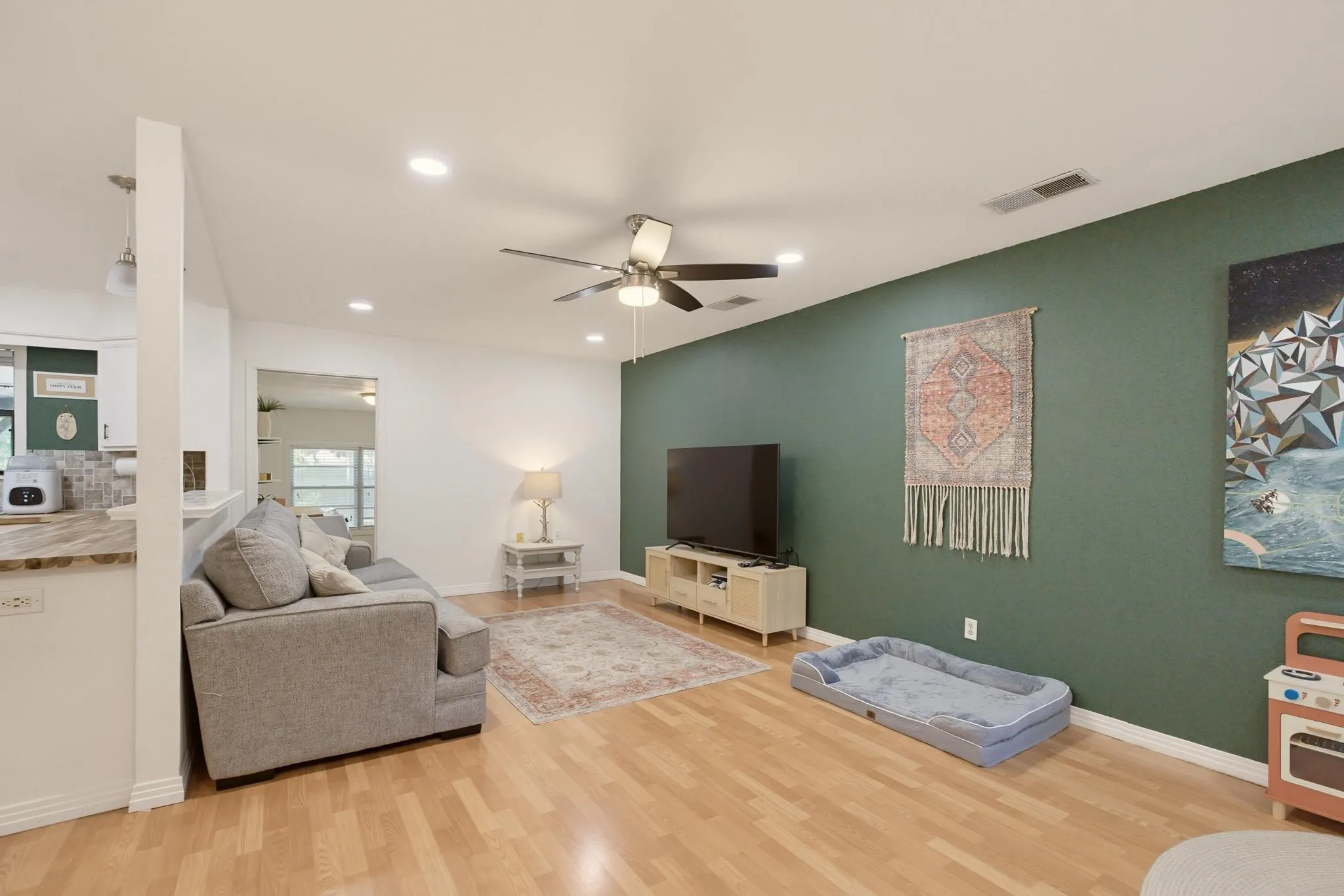 Single Family Residence For Sale in Taylor County , 2363 S 34th Street, Abilene, Texas 79605, 3 Bedroom, 2 Bathroom, 2 Garage spaces, 1,780 Sqft, built in 1955, mls#21365679, Real Estate Agent in Abilene, Homes For Sale in Taylor county, Homes For Sale in Abilene, Realtor in Abilene Texas, Real Estate Brokerage Independent Realty Texas, Luminita Cordes Realtor