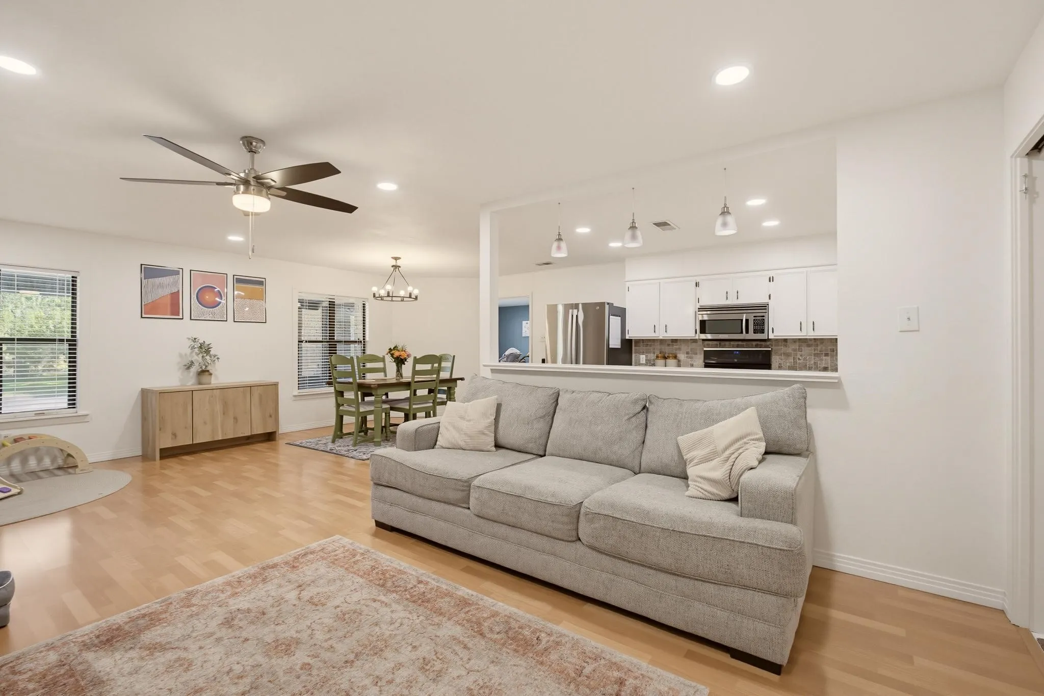 Single Family Residence For Sale in Taylor County , 2363 S 34th Street, Abilene, Texas 79605, 3 Bedroom, 2 Bathroom, 2 Garage spaces, 1,780 Sqft, built in 1955, mls#21365679, Real Estate Agent in Abilene, Homes For Sale in Taylor county, Homes For Sale in Abilene, Realtor in Abilene Texas, Real Estate Brokerage Independent Realty Texas, Luminita Cordes Realtor