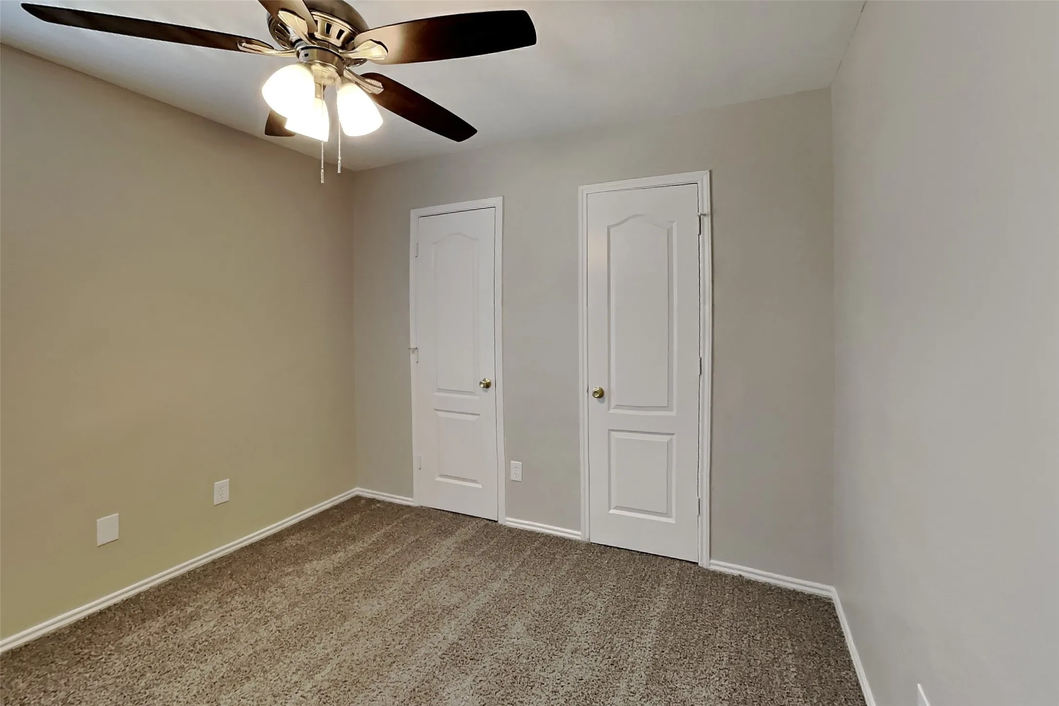 Single Family Residence For Rent in Tarrant County , 13837 Canyon Ranch Road, Fort Worth, Texas 76262, 3 Bedroom, 2 Bathroom, 2 Garage spaces, 1,623 Sqft, built in 2004, mls#21366677, Real Estate Agent in Fort Worth, Homes For Rent in Tarrant county, Homes For Rent in Fort Worth, Realtor in Fort Worth Texas, Real Estate Brokerage Independent Realty Texas, Luminita Cordes Realtor