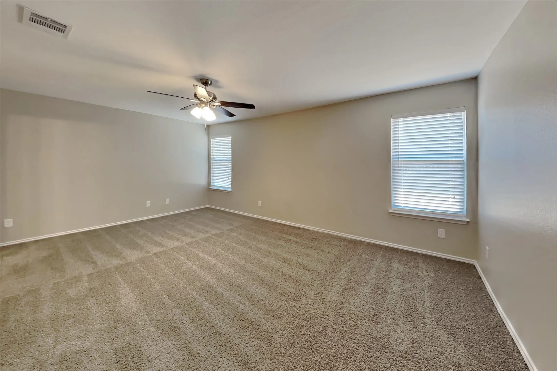 Single Family Residence For Rent in Tarrant County , 13837 Canyon Ranch Road, Fort Worth, Texas 76262, 3 Bedroom, 2 Bathroom, 2 Garage spaces, 1,623 Sqft, built in 2004, mls#21366677, Real Estate Agent in Fort Worth, Homes For Rent in Tarrant county, Homes For Rent in Fort Worth, Realtor in Fort Worth Texas, Real Estate Brokerage Independent Realty Texas, Luminita Cordes Realtor