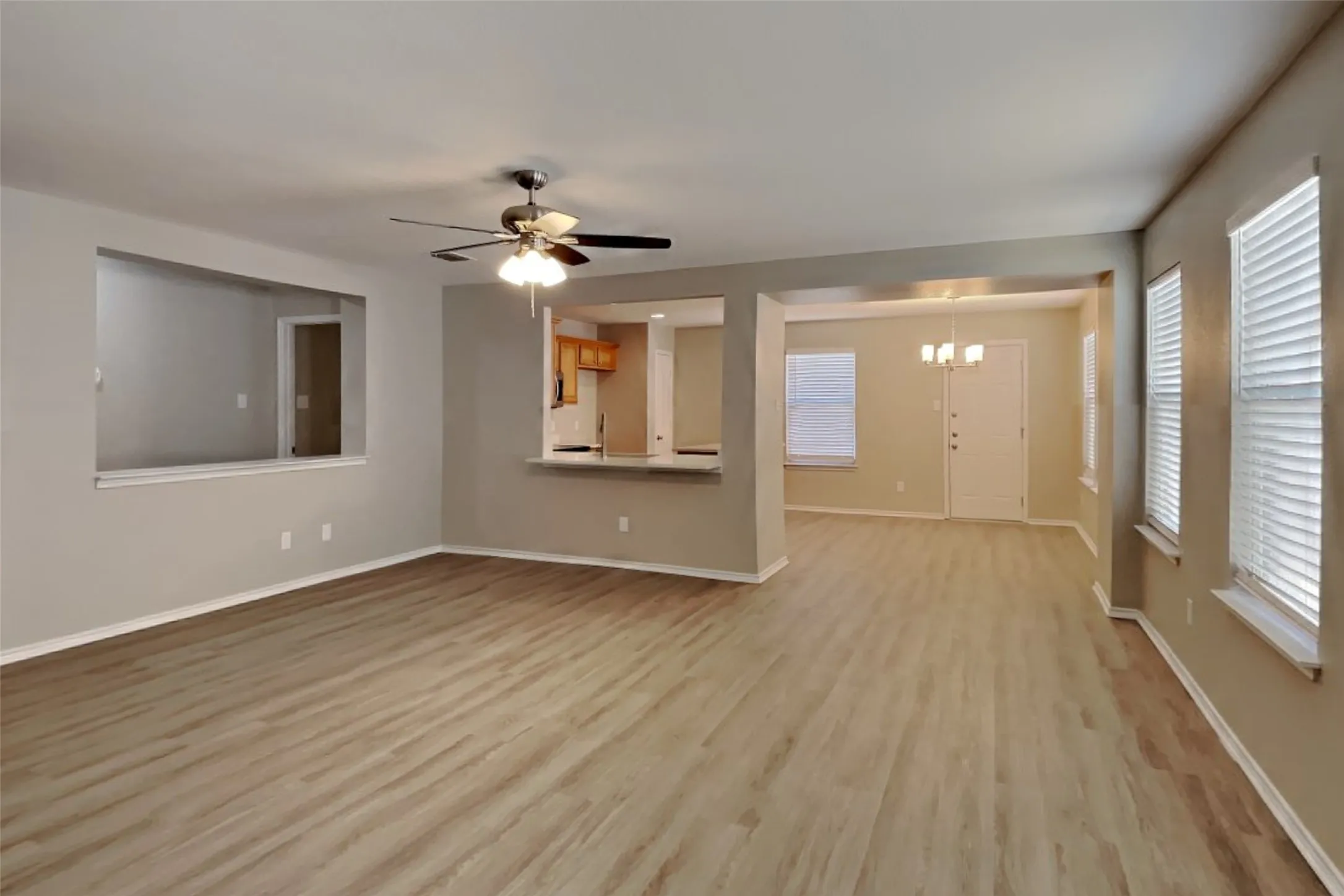 Single Family Residence For Rent in Tarrant County , 13837 Canyon Ranch Road, Fort Worth, Texas 76262, 3 Bedroom, 2 Bathroom, 2 Garage spaces, 1,623 Sqft, built in 2004, mls#21366677, Real Estate Agent in Fort Worth, Homes For Rent in Tarrant county, Homes For Rent in Fort Worth, Realtor in Fort Worth Texas, Real Estate Brokerage Independent Realty Texas, Luminita Cordes Realtor