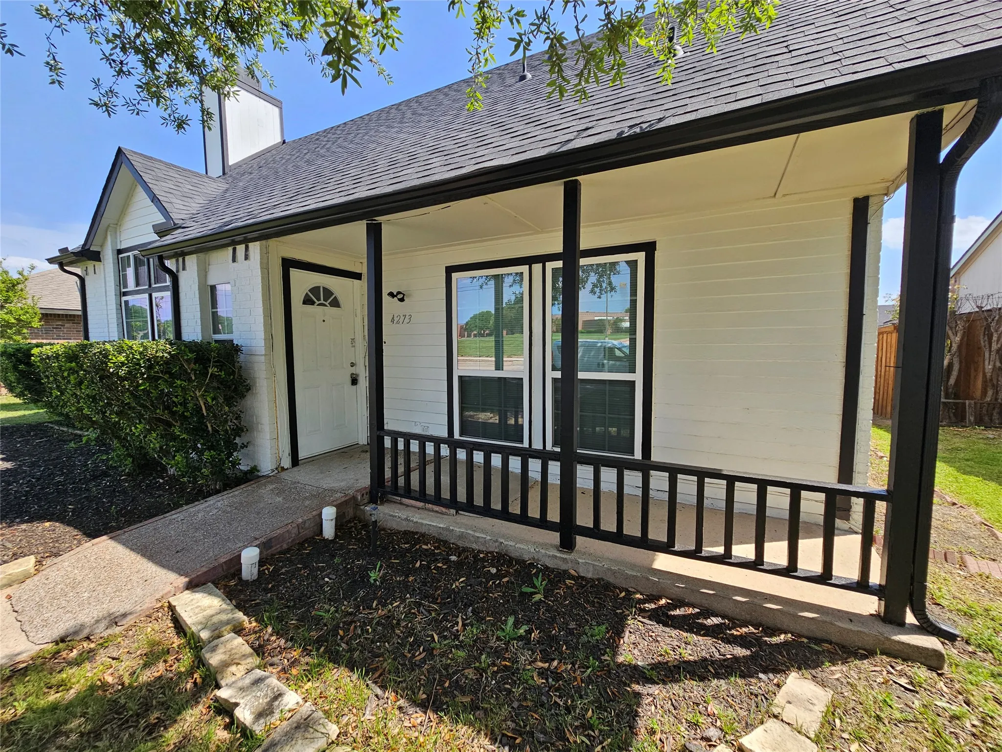 Single Family Residence For Rent in Denton County , 4273 Keys Drive, The Colony, Texas 75056, 5 Bedroom, 2 Bathroom, 2 Garage spaces, 1,626 Sqft, built in 1984, mls#21366681, Real Estate Agent in The Colony, Homes For Rent in Denton county, Homes For Rent in The Colony, Realtor in The Colony Texas, Real Estate Brokerage Independent Realty Texas, Luminita Cordes Realtor