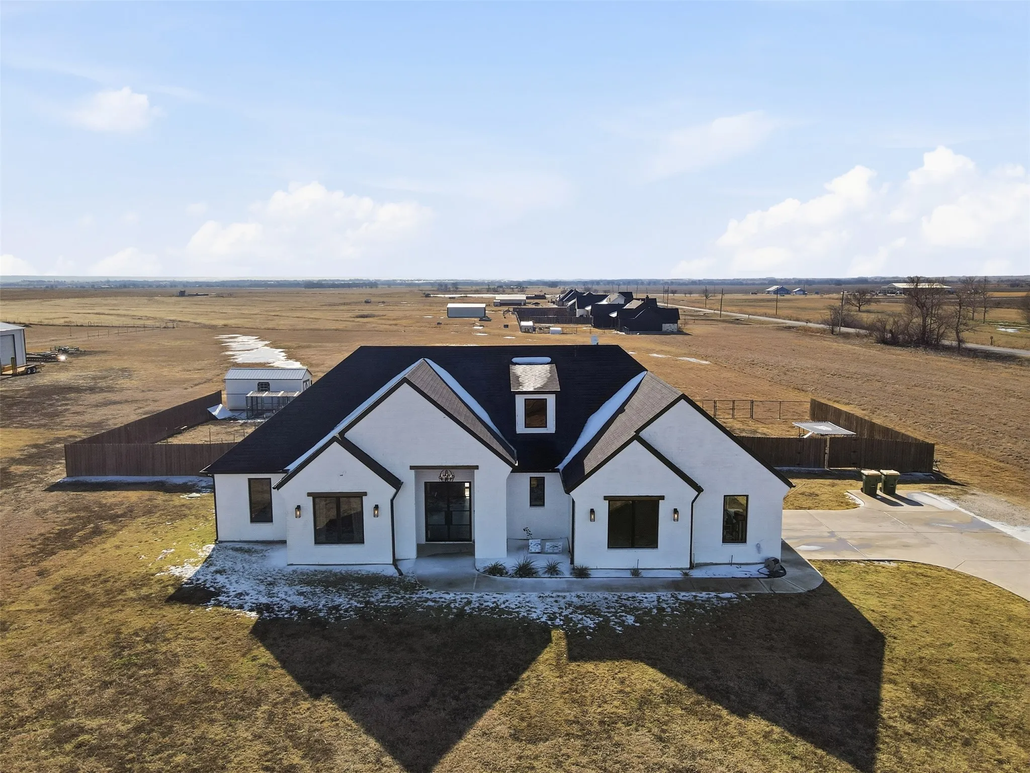 Single Family Residence For Sale in Johnson County , 8410 County Road 301, Grandview, Texas 76050, 4 Bedroom, 3 Bathroom, 2 Garage spaces, 2,250 Sqft, built in 2021, mls#21364849, Real Estate Agent in Grandview, Homes For Sale in Johnson county, Homes For Sale in Grandview, Realtor in Grandview Texas, Real Estate Brokerage Independent Realty Texas, Luminita Cordes Realtor
