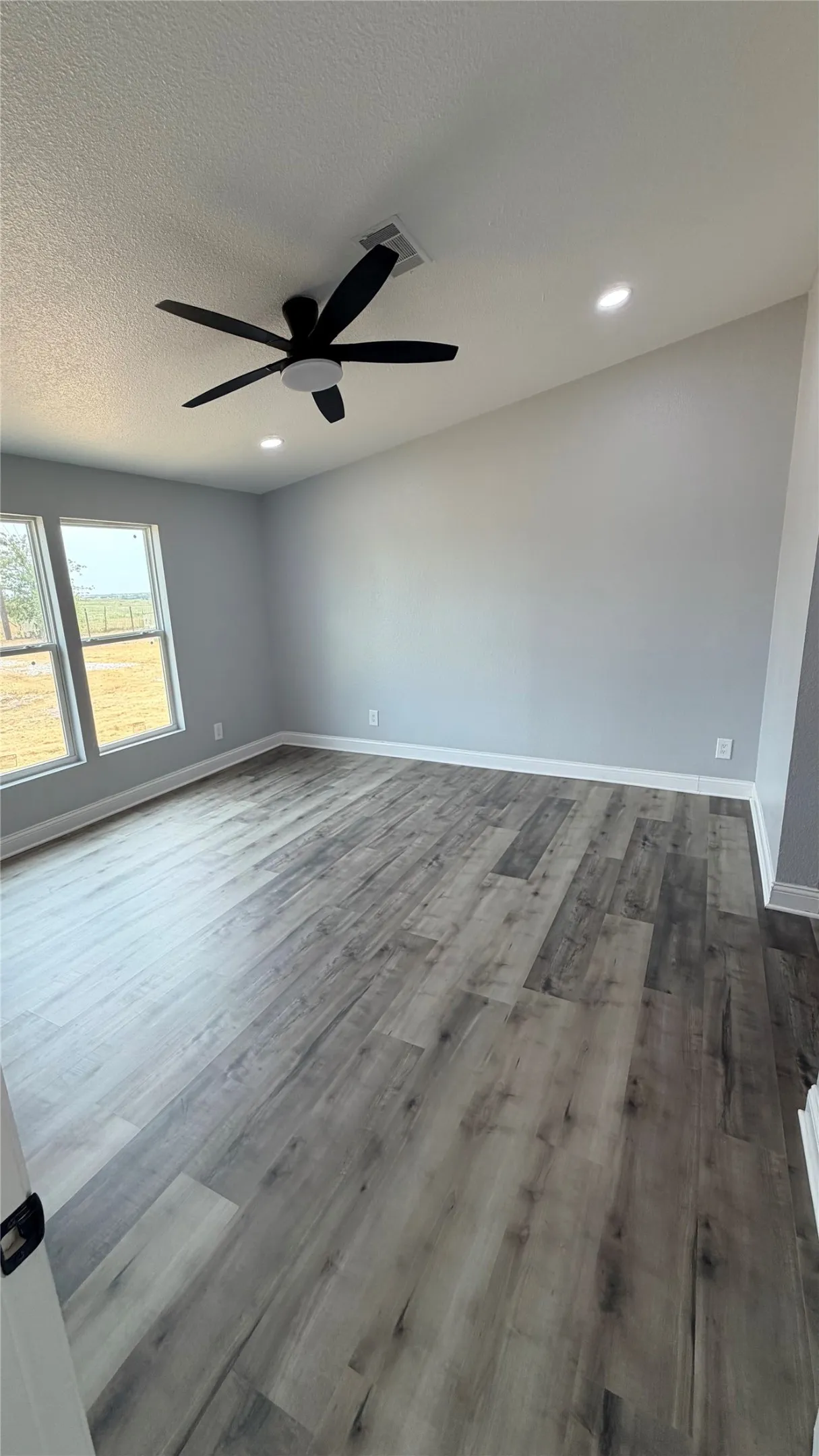 Mobile Home For Sale in Wise County , 716 Coyote Trail, Rhome, Texas 76078, 3 Bedroom, 2 Bathroom, Garage spaces, 1,620 Sqft, built in 1998, mls#21366683, Real Estate Agent in Rhome, Homes For Sale in Wise county, Homes For Sale in Rhome, Realtor in Rhome Texas, Real Estate Brokerage Independent Realty Texas, Luminita Cordes Realtor
