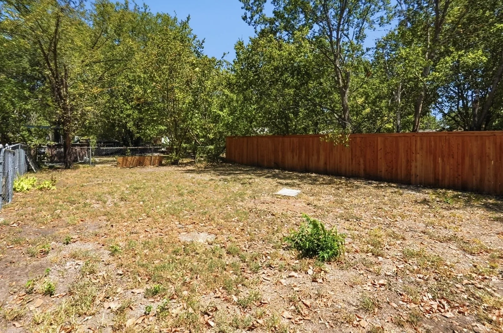 Single Family Residence For Sale in Navarro County , 2601 W 5th, Corsicana, Texas 75110, 3 Bedroom, 2 Bathroom, 1 Garage spaces, 1,140 Sqft, built in 1975, mls#21365236, Real Estate Agent in Corsicana, Homes For Sale in Navarro county, Homes For Sale in Corsicana, Realtor in Corsicana Texas, Real Estate Brokerage Independent Realty Texas, Luminita Cordes Realtor