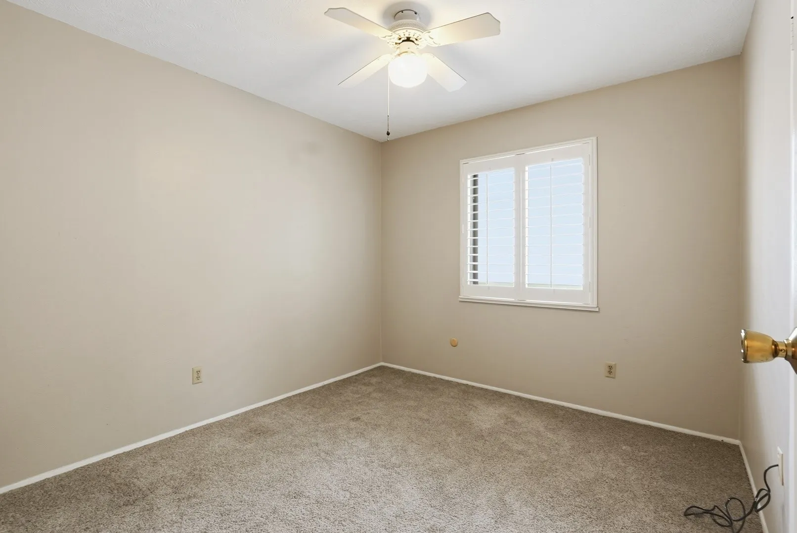 Single Family Residence For Sale in Navarro County , 2601 W 5th, Corsicana, Texas 75110, 3 Bedroom, 2 Bathroom, 1 Garage spaces, 1,140 Sqft, built in 1975, mls#21365236, Real Estate Agent in Corsicana, Homes For Sale in Navarro county, Homes For Sale in Corsicana, Realtor in Corsicana Texas, Real Estate Brokerage Independent Realty Texas, Luminita Cordes Realtor