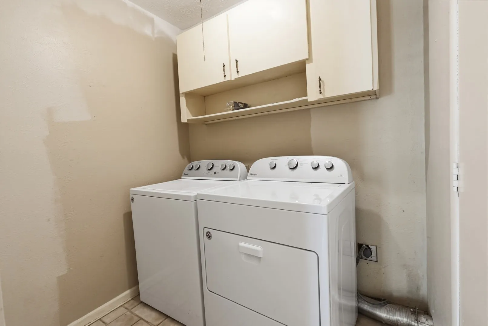 Single Family Residence For Sale in Navarro County , 2601 W 5th, Corsicana, Texas 75110, 3 Bedroom, 2 Bathroom, 1 Garage spaces, 1,140 Sqft, built in 1975, mls#21365236, Real Estate Agent in Corsicana, Homes For Sale in Navarro county, Homes For Sale in Corsicana, Realtor in Corsicana Texas, Real Estate Brokerage Independent Realty Texas, Luminita Cordes Realtor
