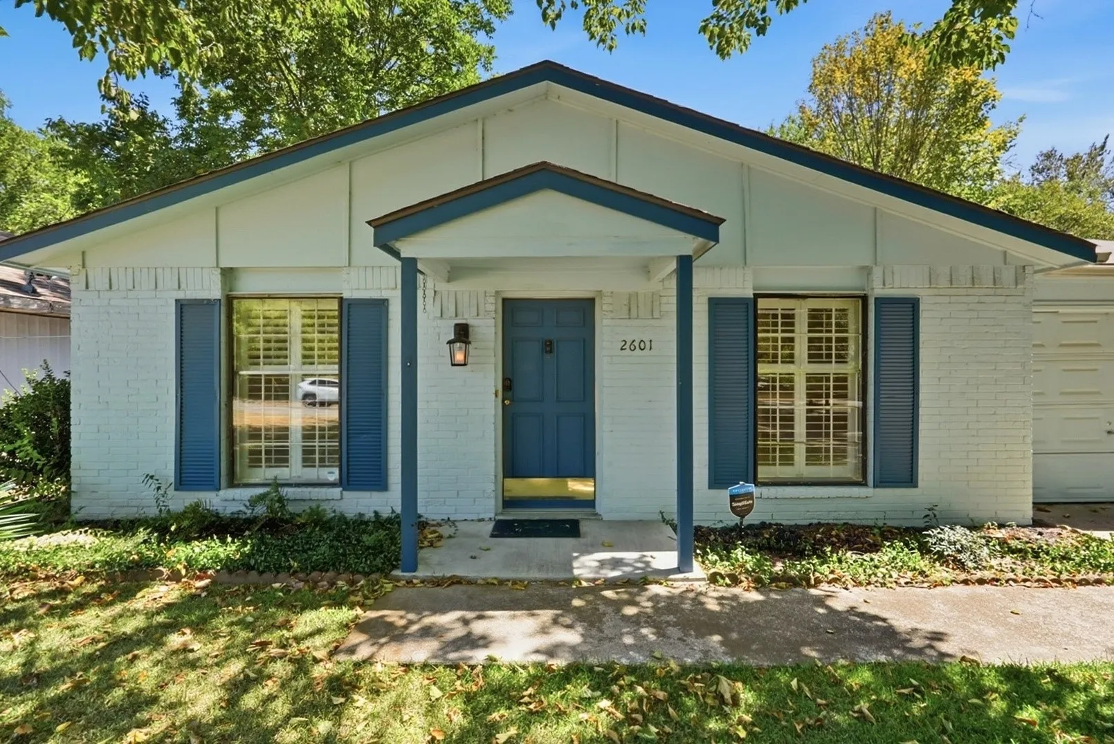 Single Family Residence For Sale in Navarro County , 2601 W 5th, Corsicana, Texas 75110, 3 Bedroom, 2 Bathroom, 1 Garage spaces, 1,140 Sqft, built in 1975, mls#21365236, Real Estate Agent in Corsicana, Homes For Sale in Navarro county, Homes For Sale in Corsicana, Realtor in Corsicana Texas, Real Estate Brokerage Independent Realty Texas, Luminita Cordes Realtor