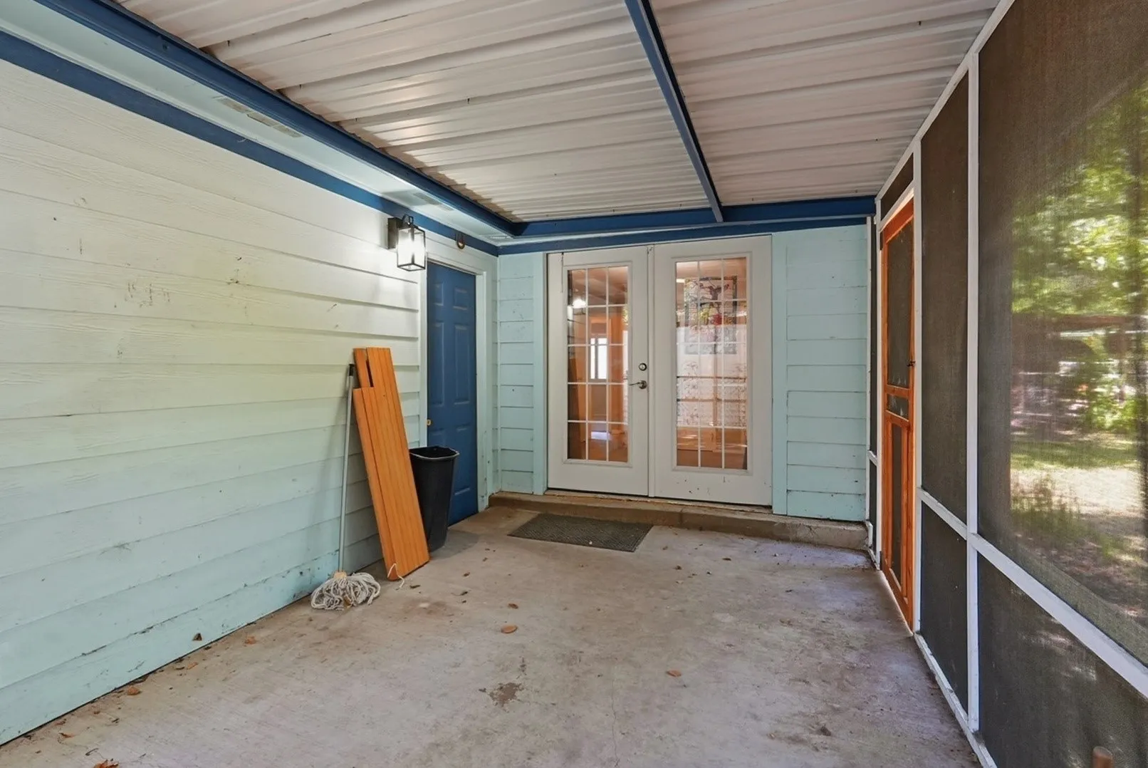 Single Family Residence For Sale in Navarro County , 2601 W 5th, Corsicana, Texas 75110, 3 Bedroom, 2 Bathroom, 1 Garage spaces, 1,140 Sqft, built in 1975, mls#21365236, Real Estate Agent in Corsicana, Homes For Sale in Navarro county, Homes For Sale in Corsicana, Realtor in Corsicana Texas, Real Estate Brokerage Independent Realty Texas, Luminita Cordes Realtor