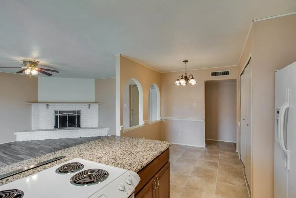 Single Family Residence For Sale in Denton County , 5309 Rutledge Court, The Colony, Texas 75056, 3 Bedroom, 2 Bathroom, 2 Garage spaces, 1,562 Sqft, built in 1979, mls#21366394, Real Estate Agent in The Colony, Homes For Sale in Denton county, Homes For Sale in The Colony, Realtor in The Colony Texas, Real Estate Brokerage Independent Realty Texas, Luminita Cordes Realtor