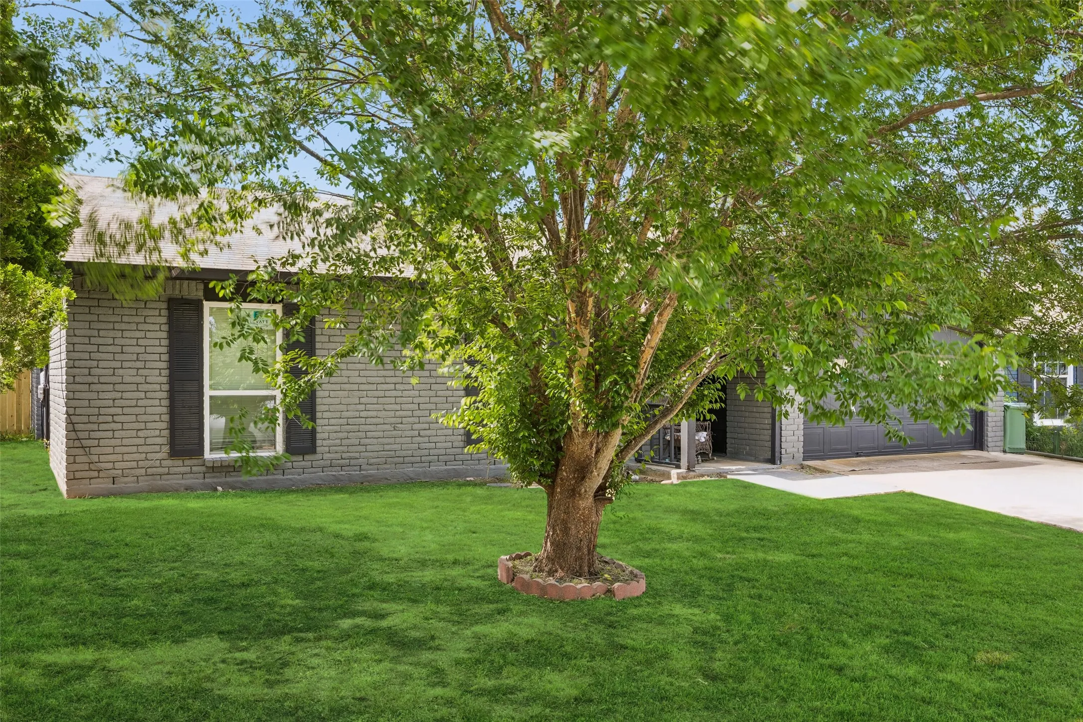 Single Family Residence For Sale in Denton County , 5309 Rutledge Court, The Colony, Texas 75056, 3 Bedroom, 2 Bathroom, 2 Garage spaces, 1,562 Sqft, built in 1979, mls#21366394, Real Estate Agent in The Colony, Homes For Sale in Denton county, Homes For Sale in The Colony, Realtor in The Colony Texas, Real Estate Brokerage Independent Realty Texas, Luminita Cordes Realtor