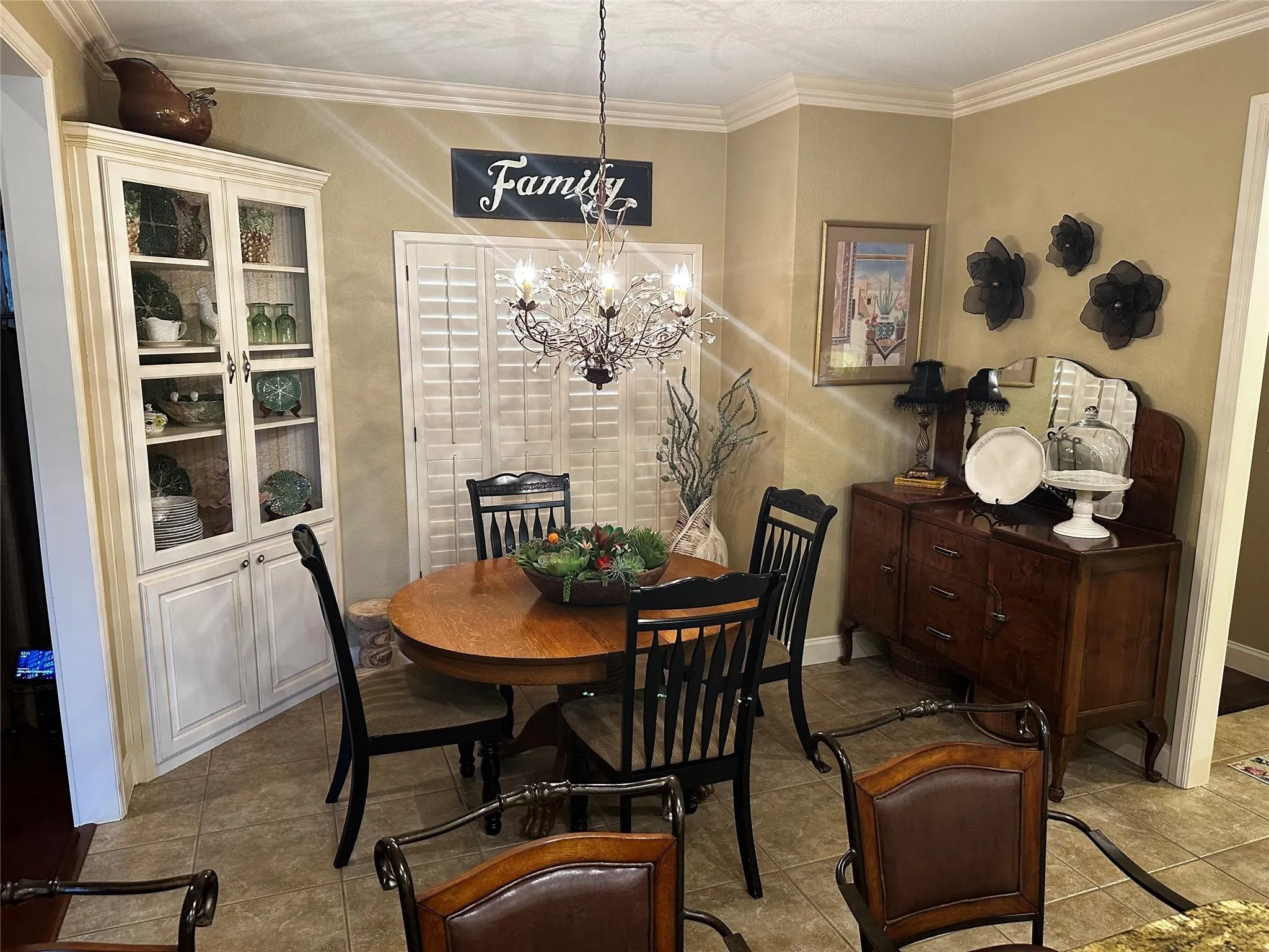 Single Family Residence For Sale in Montague County , 1602 Jefferson Street, Bowie, Texas 76230, 4 Bedroom, 5 Bathroom, 2 Garage spaces, 3,104 Sqft, built in 2006, mls#21366688, Real Estate Agent in Bowie, Homes For Sale in Montague county, Homes For Sale in Bowie, Realtor in Bowie Texas, Real Estate Brokerage Independent Realty Texas, Luminita Cordes Realtor
