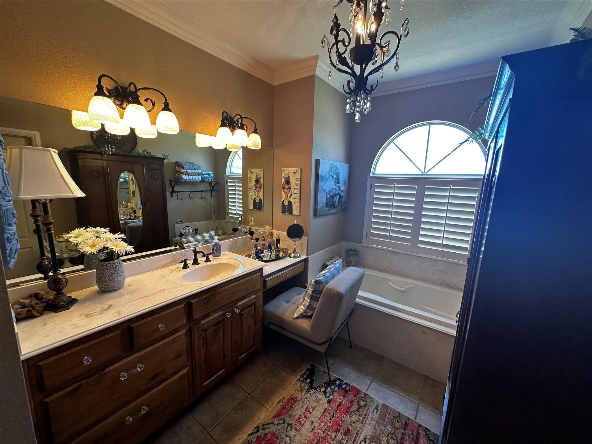 Single Family Residence For Sale in Montague County , 1602 Jefferson Street, Bowie, Texas 76230, 4 Bedroom, 5 Bathroom, 2 Garage spaces, 3,104 Sqft, built in 2006, mls#21366688, Real Estate Agent in Bowie, Homes For Sale in Montague county, Homes For Sale in Bowie, Realtor in Bowie Texas, Real Estate Brokerage Independent Realty Texas, Luminita Cordes Realtor