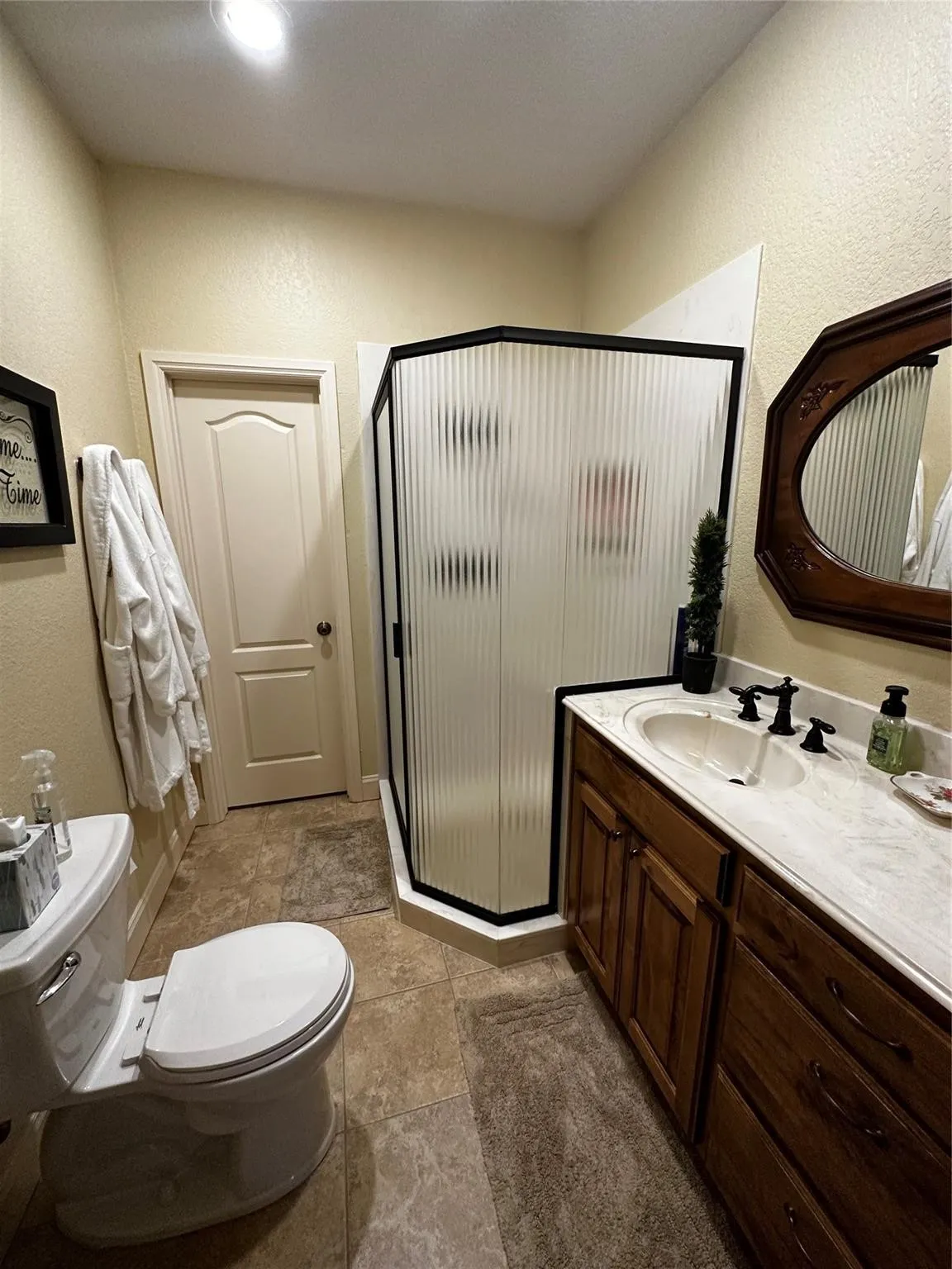 Single Family Residence For Sale in Montague County , 1602 Jefferson Street, Bowie, Texas 76230, 4 Bedroom, 5 Bathroom, 2 Garage spaces, 3,104 Sqft, built in 2006, mls#21366688, Real Estate Agent in Bowie, Homes For Sale in Montague county, Homes For Sale in Bowie, Realtor in Bowie Texas, Real Estate Brokerage Independent Realty Texas, Luminita Cordes Realtor