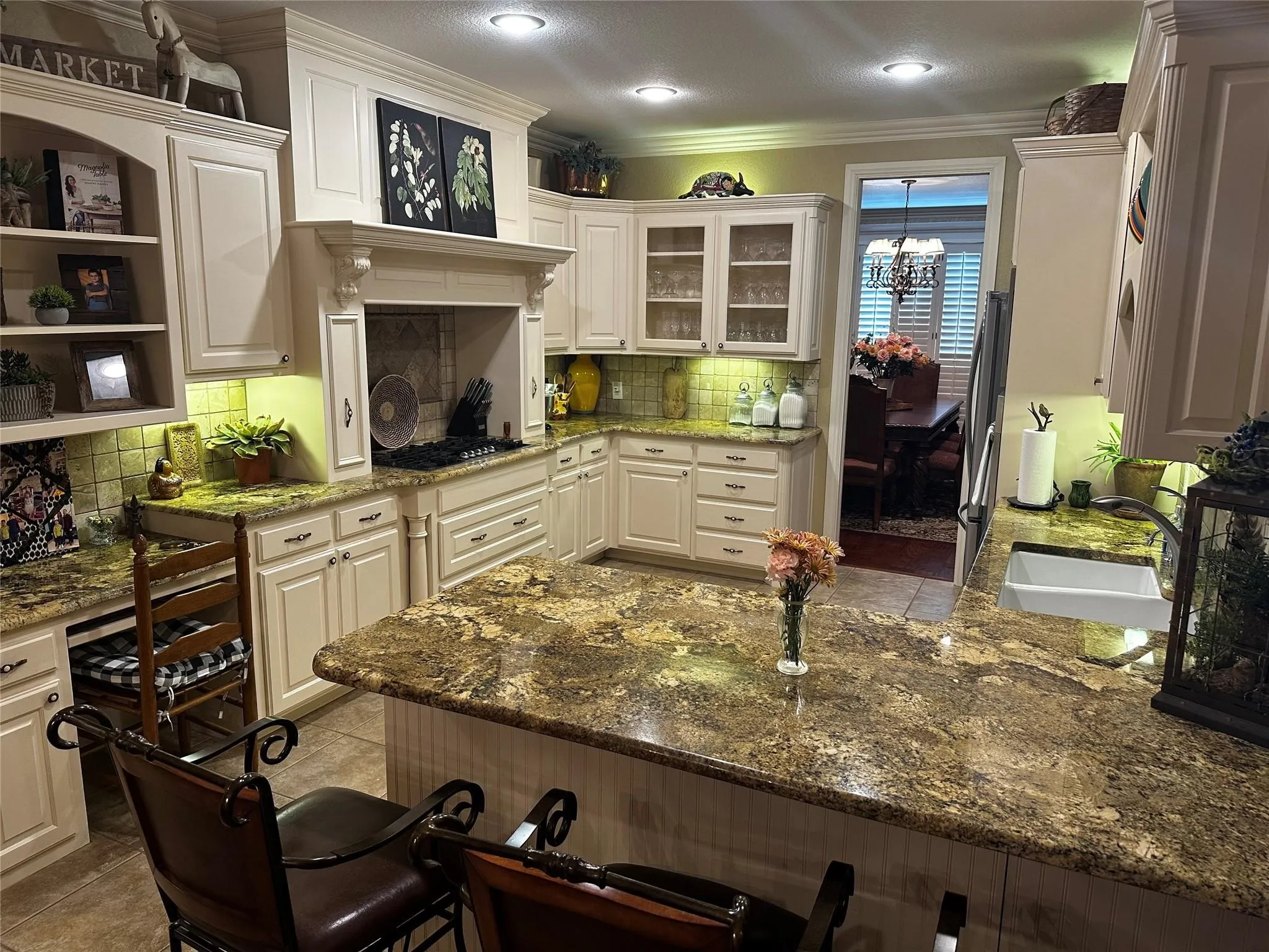 Single Family Residence For Sale in Montague County , 1602 Jefferson Street, Bowie, Texas 76230, 4 Bedroom, 5 Bathroom, 2 Garage spaces, 3,104 Sqft, built in 2006, mls#21366688, Real Estate Agent in Bowie, Homes For Sale in Montague county, Homes For Sale in Bowie, Realtor in Bowie Texas, Real Estate Brokerage Independent Realty Texas, Luminita Cordes Realtor