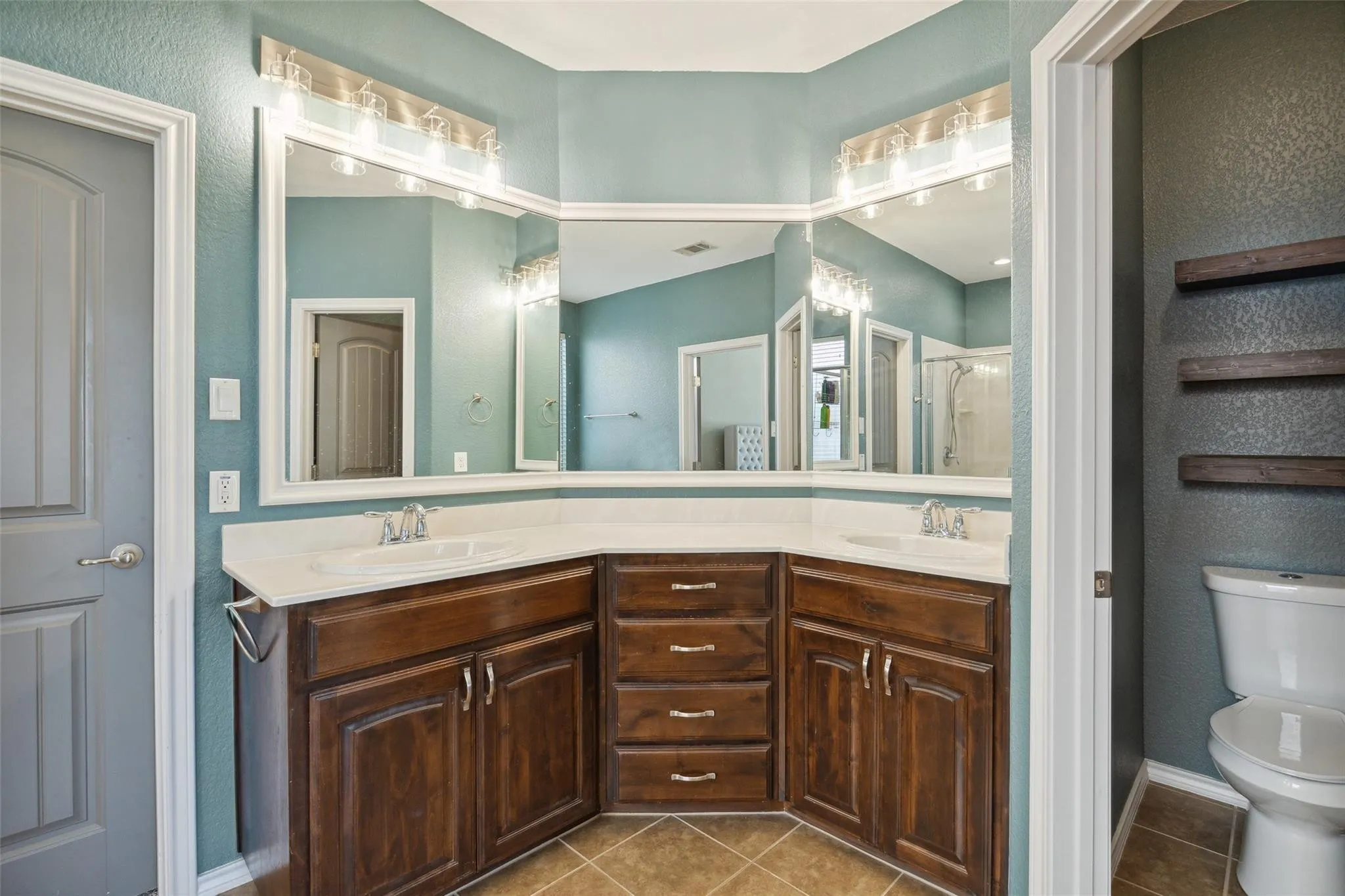 Single Family Residence For Rent in Denton County , 1416 Elkford Lane, Fort Worth, Texas 76247, 4 Bedroom, 3 Bathroom, 2 Garage spaces, 2,415 Sqft, built in 2011, mls#21366693, Real Estate Agent in Fort Worth, Homes For Rent in Denton county, Homes For Rent in Fort Worth, Realtor in Fort Worth Texas, Real Estate Brokerage Independent Realty Texas, Luminita Cordes Realtor