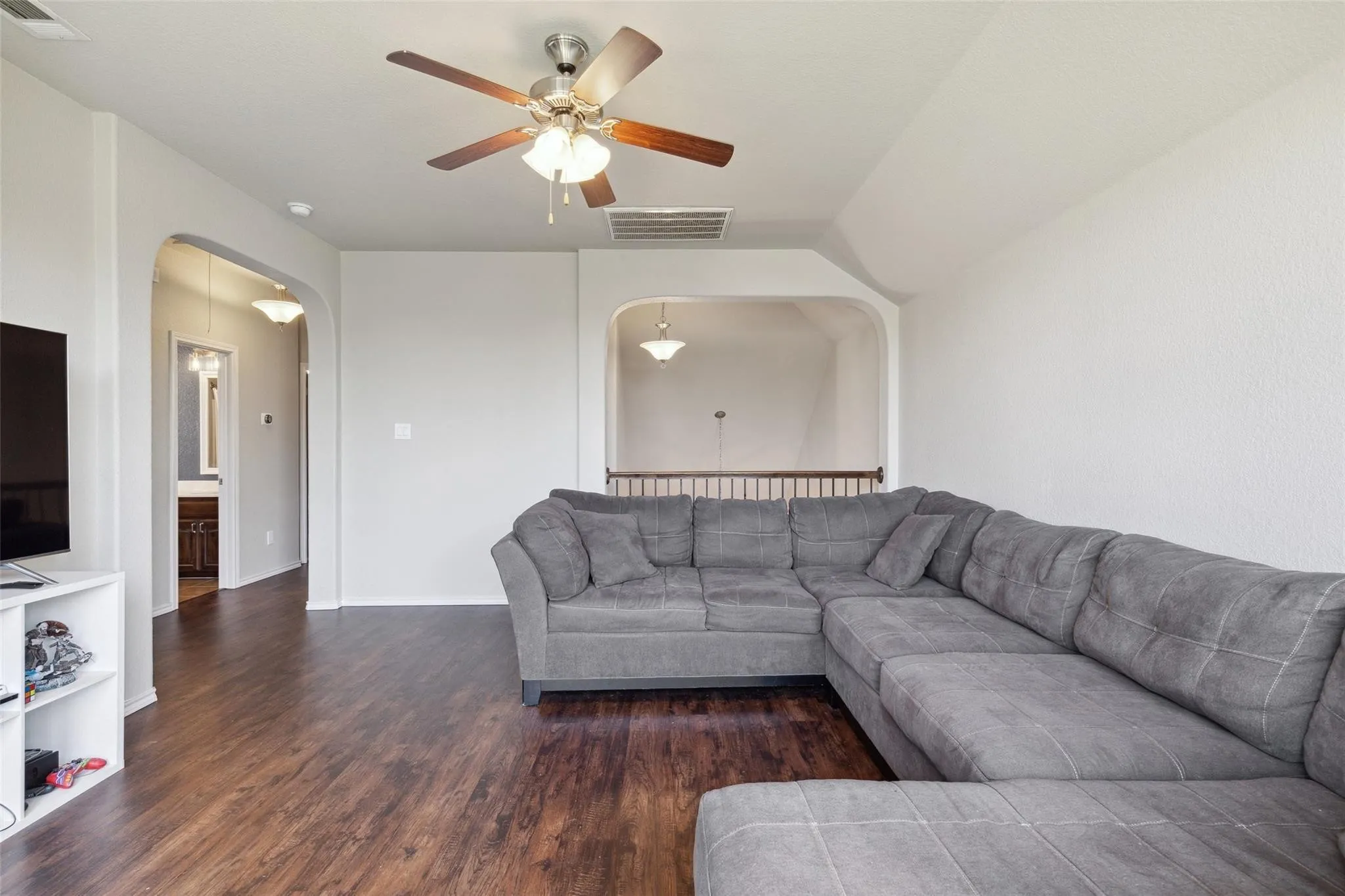 Single Family Residence For Rent in Denton County , 1416 Elkford Lane, Fort Worth, Texas 76247, 4 Bedroom, 3 Bathroom, 2 Garage spaces, 2,415 Sqft, built in 2011, mls#21366693, Real Estate Agent in Fort Worth, Homes For Rent in Denton county, Homes For Rent in Fort Worth, Realtor in Fort Worth Texas, Real Estate Brokerage Independent Realty Texas, Luminita Cordes Realtor