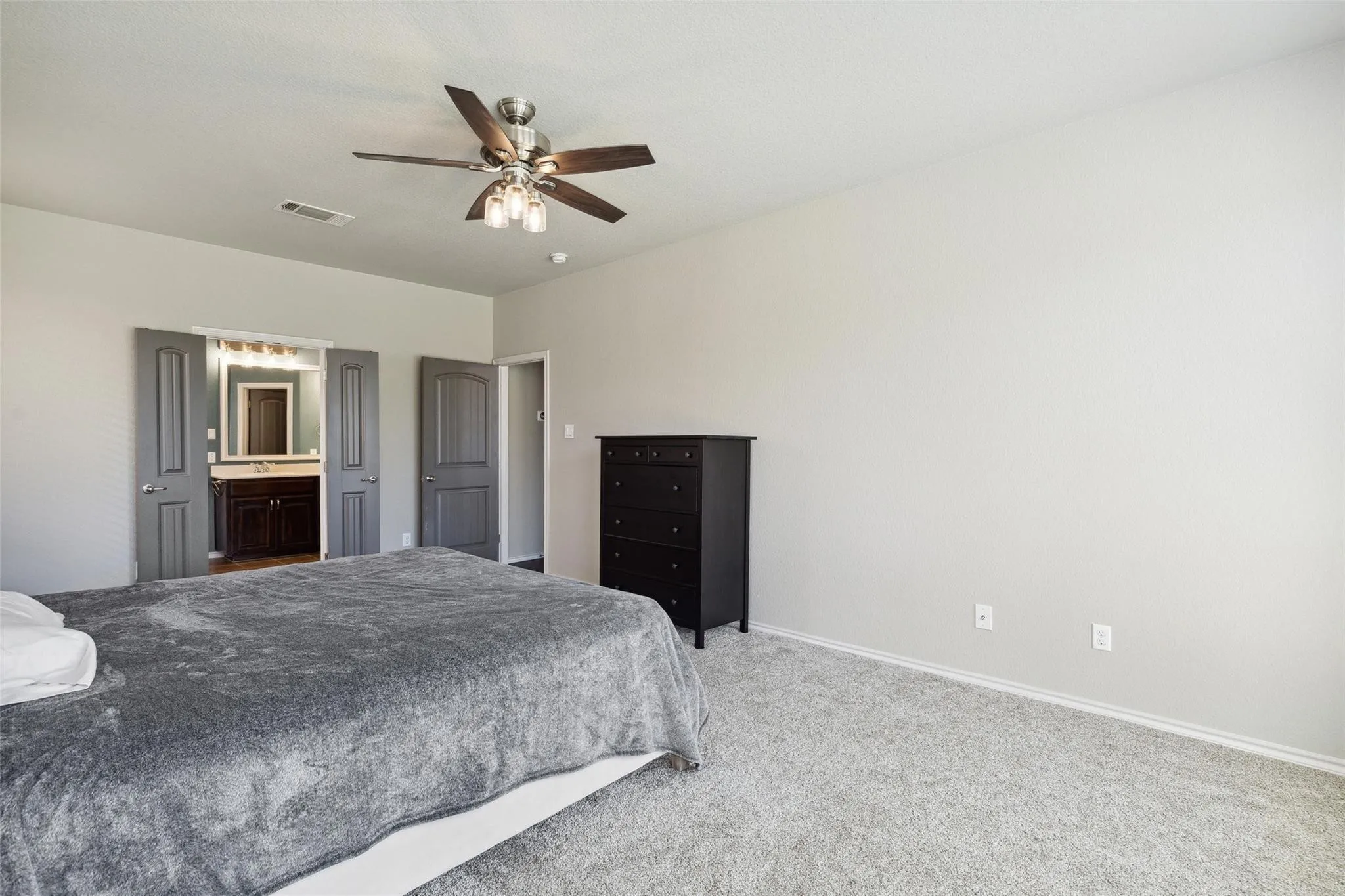 Single Family Residence For Rent in Denton County , 1416 Elkford Lane, Fort Worth, Texas 76247, 4 Bedroom, 3 Bathroom, 2 Garage spaces, 2,415 Sqft, built in 2011, mls#21366693, Real Estate Agent in Fort Worth, Homes For Rent in Denton county, Homes For Rent in Fort Worth, Realtor in Fort Worth Texas, Real Estate Brokerage Independent Realty Texas, Luminita Cordes Realtor